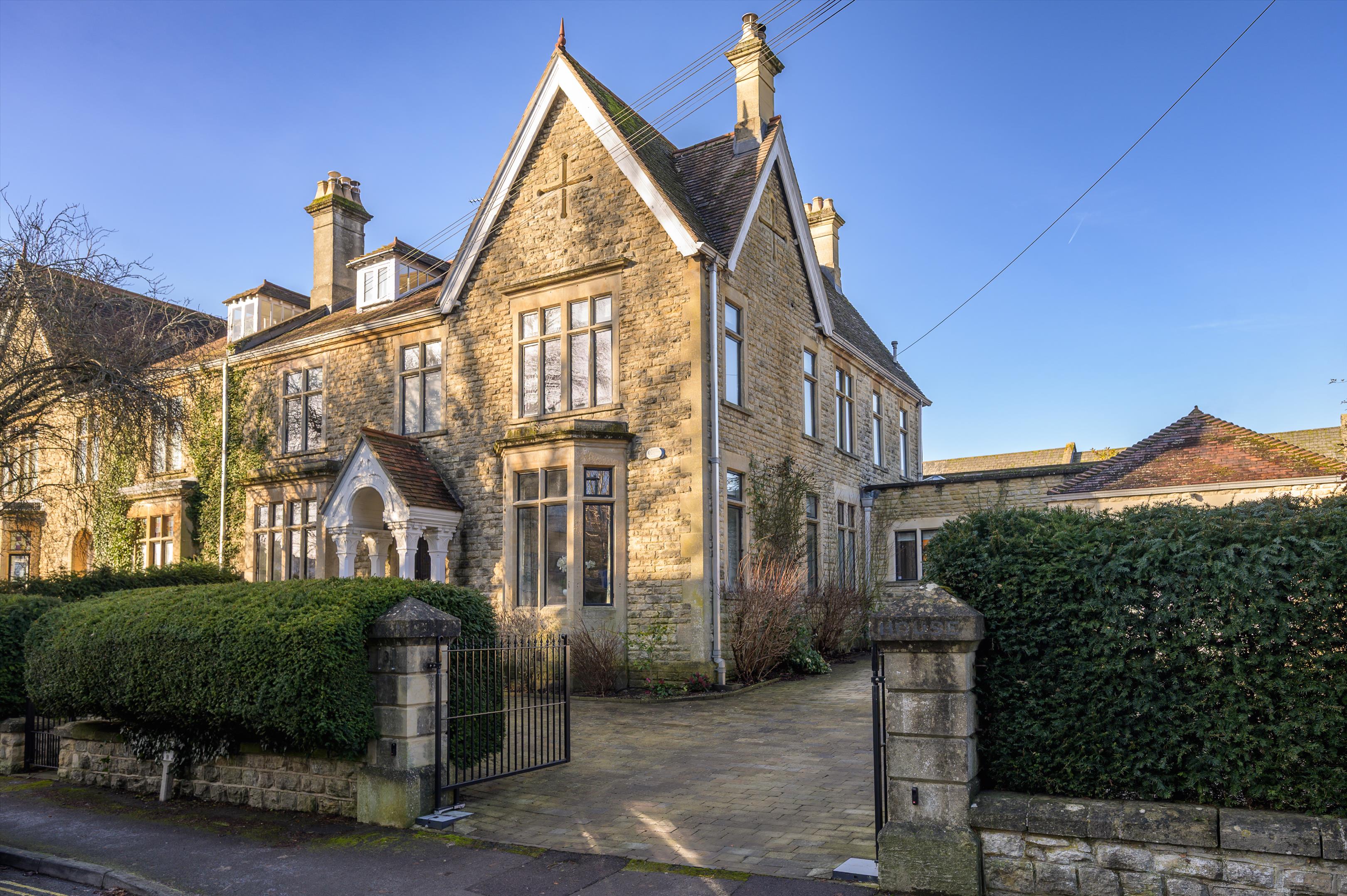 The Avenue, Cirencester, Gloucestershire, GL7