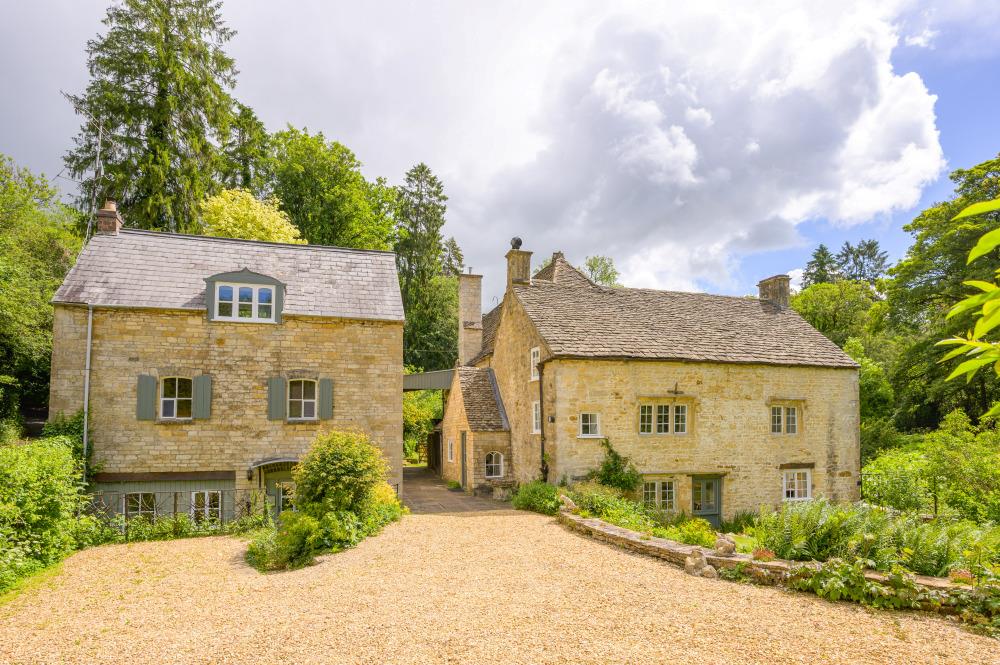 Frampton Mansell, Stroud, Gloucestershire GL6