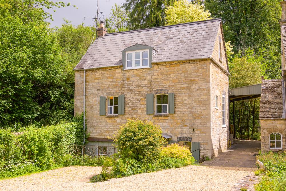 Frampton Mansell, Stroud, Gloucestershire GL6