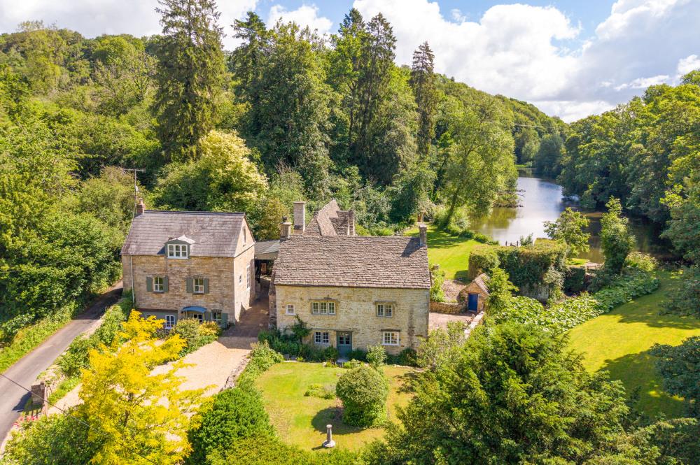 Frampton Mansell, Stroud, Gloucestershire GL6