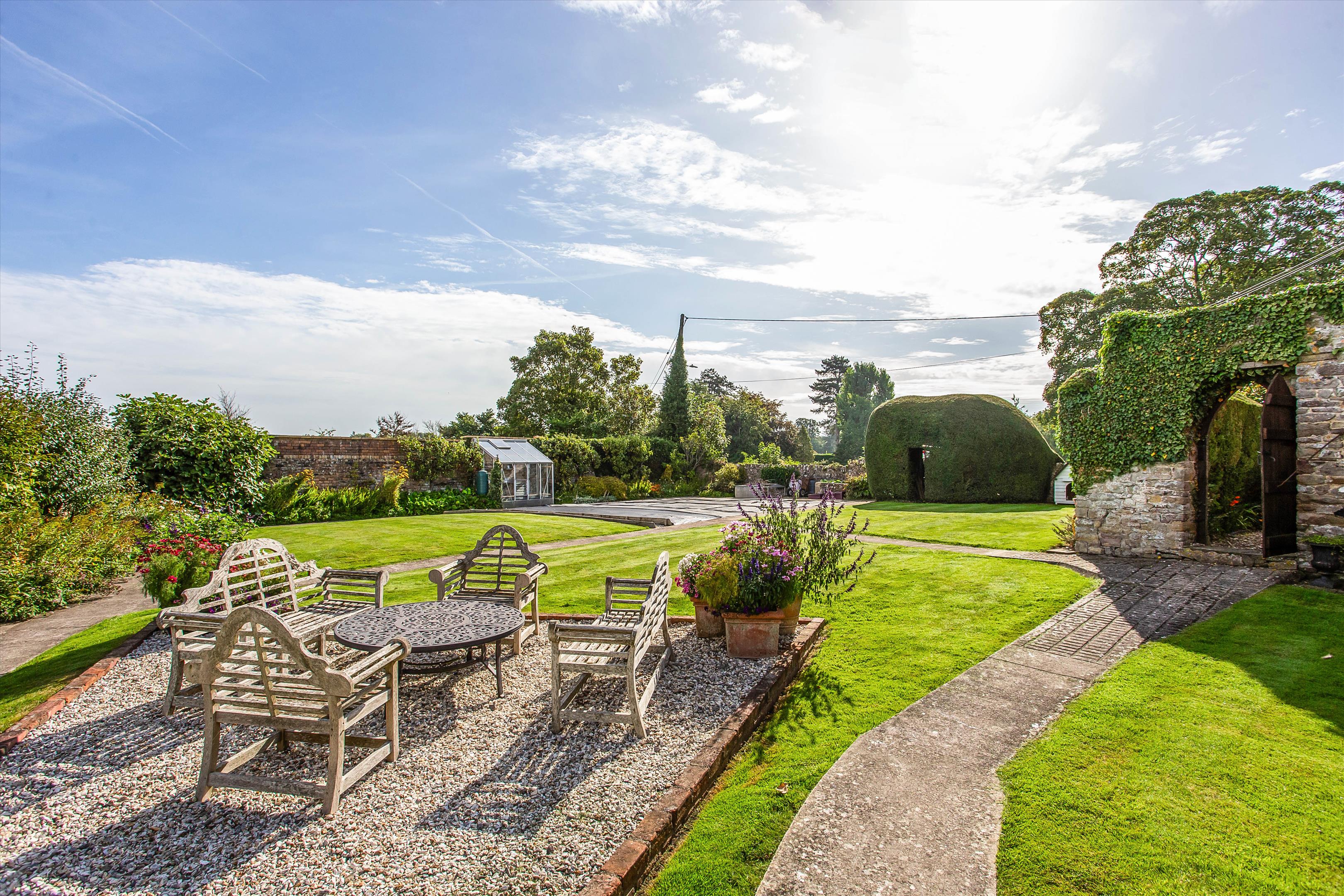 West End, Wickwar, Wotton-under-Edge, Gloucestershire, GL12