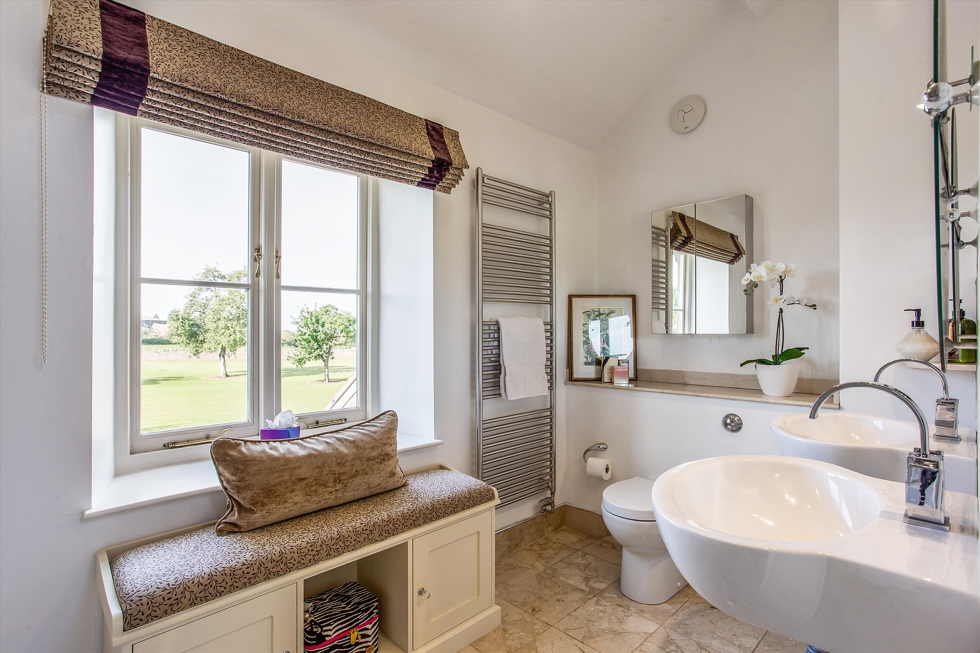 West End, Wickwar, Wotton-under-Edge, Gloucestershire, GL12
