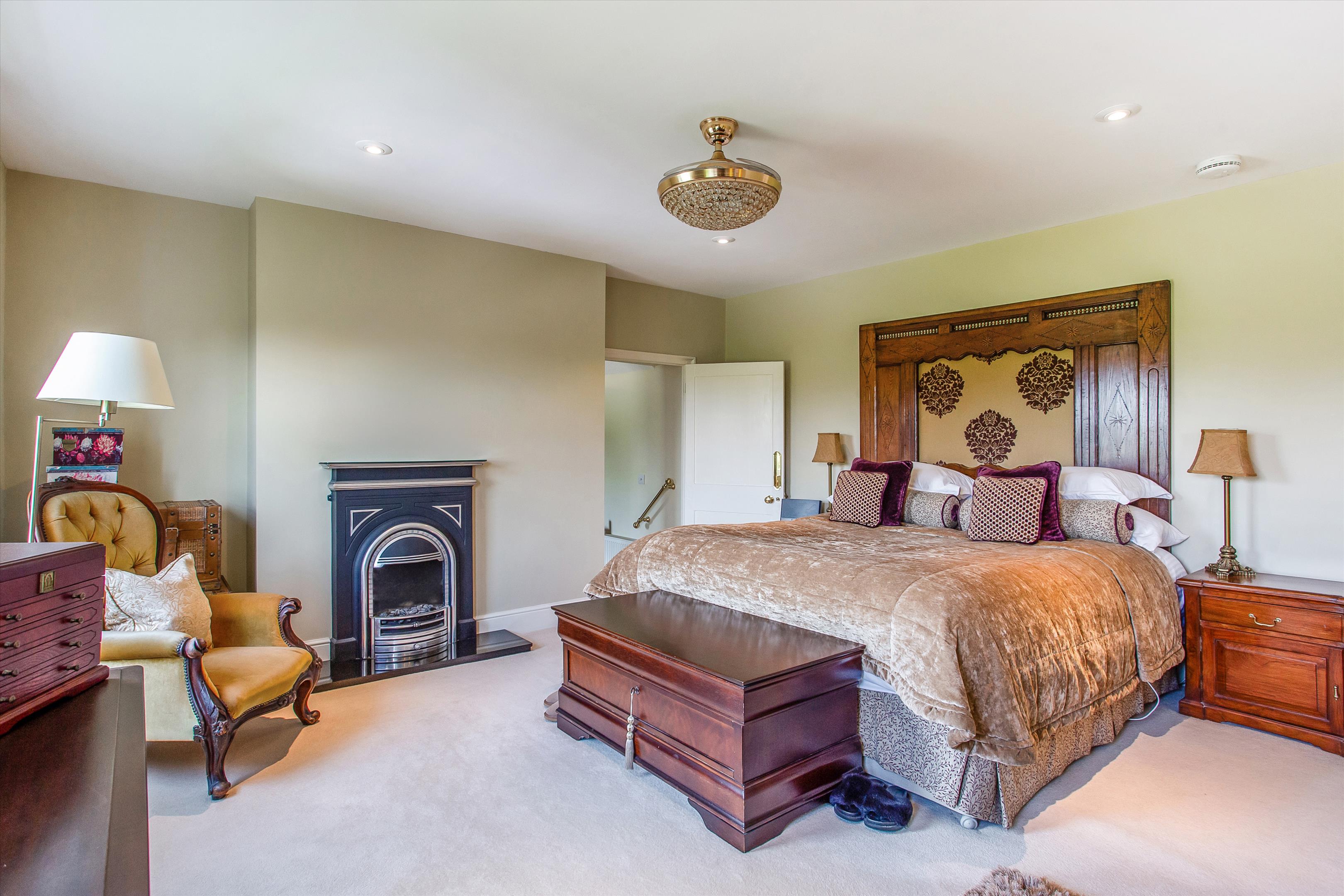 West End, Wickwar, Wotton-under-Edge, Gloucestershire, GL12