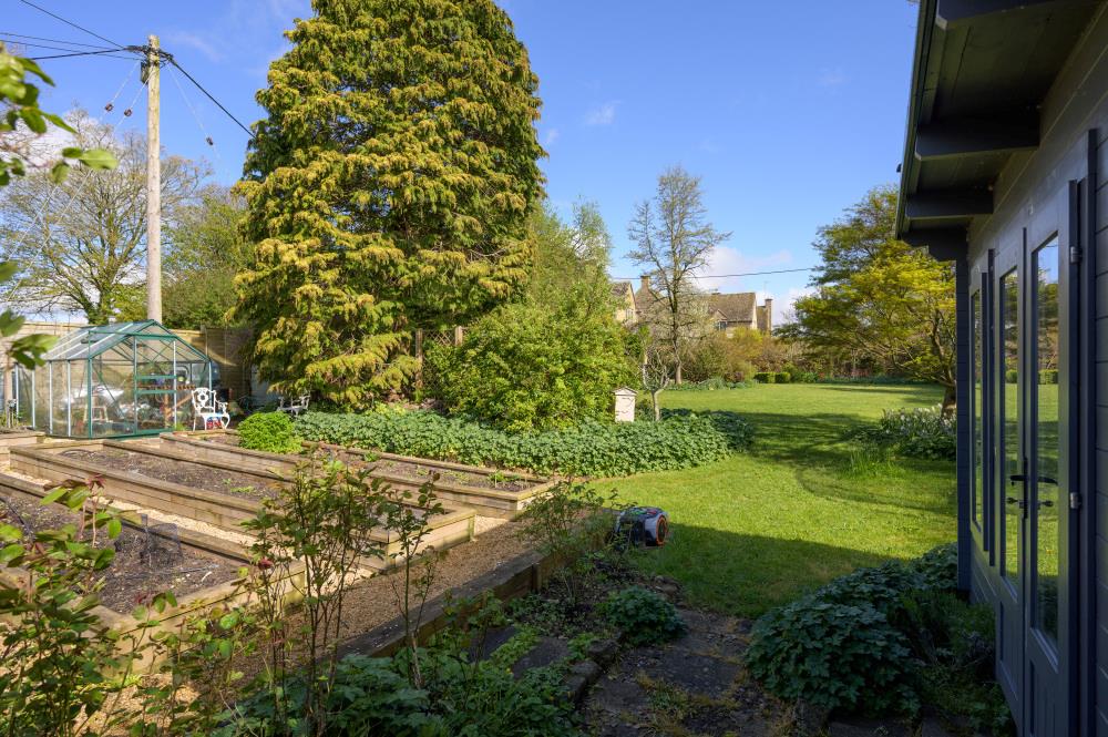 Farmington, Cheltenham, Gloucestershire GL54