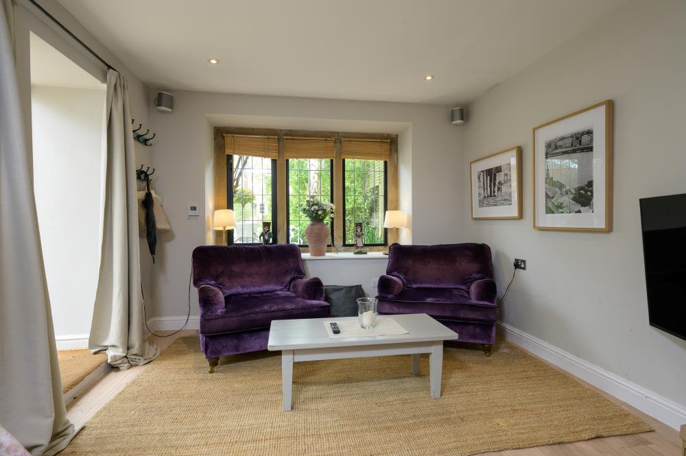 Farmington, Cheltenham, Gloucestershire GL54