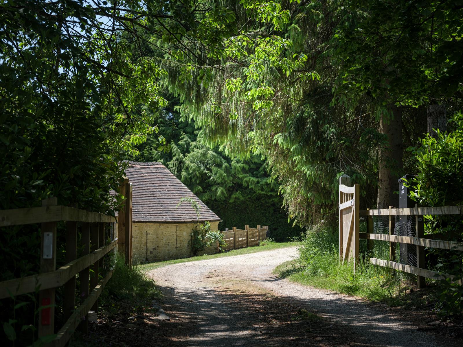 Cheltenham Road, Colesbourne, Cirencester, Gloucestershire GL7