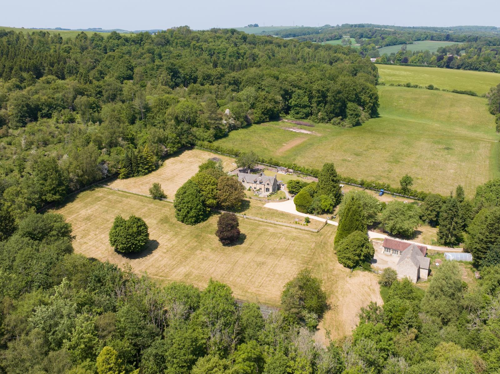 Cheltenham Road, Colesbourne, Cirencester, Gloucestershire GL7