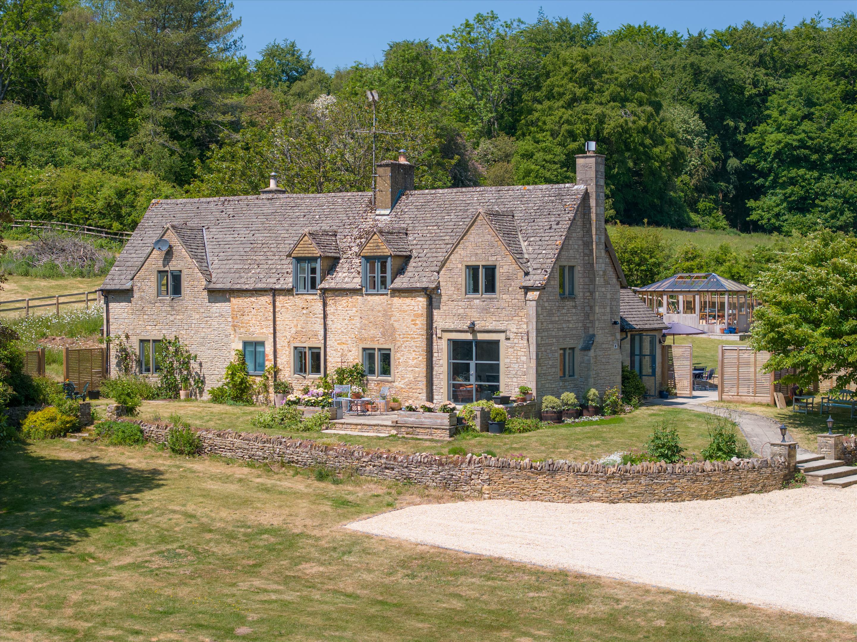 Cheltenham Road, Colesbourne, Cirencester, Gloucestershire GL7