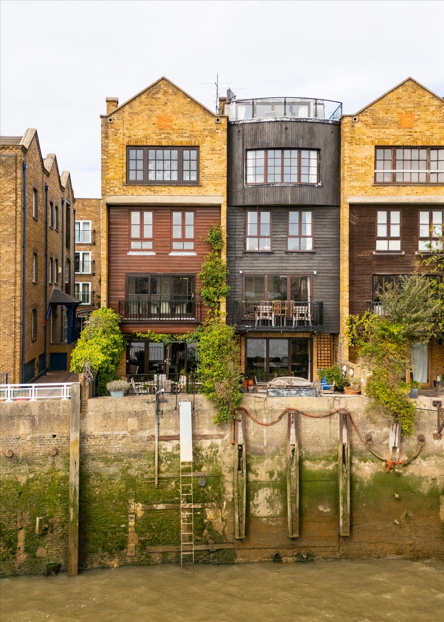 Blyths Wharf, Narrow Street, London, E14
