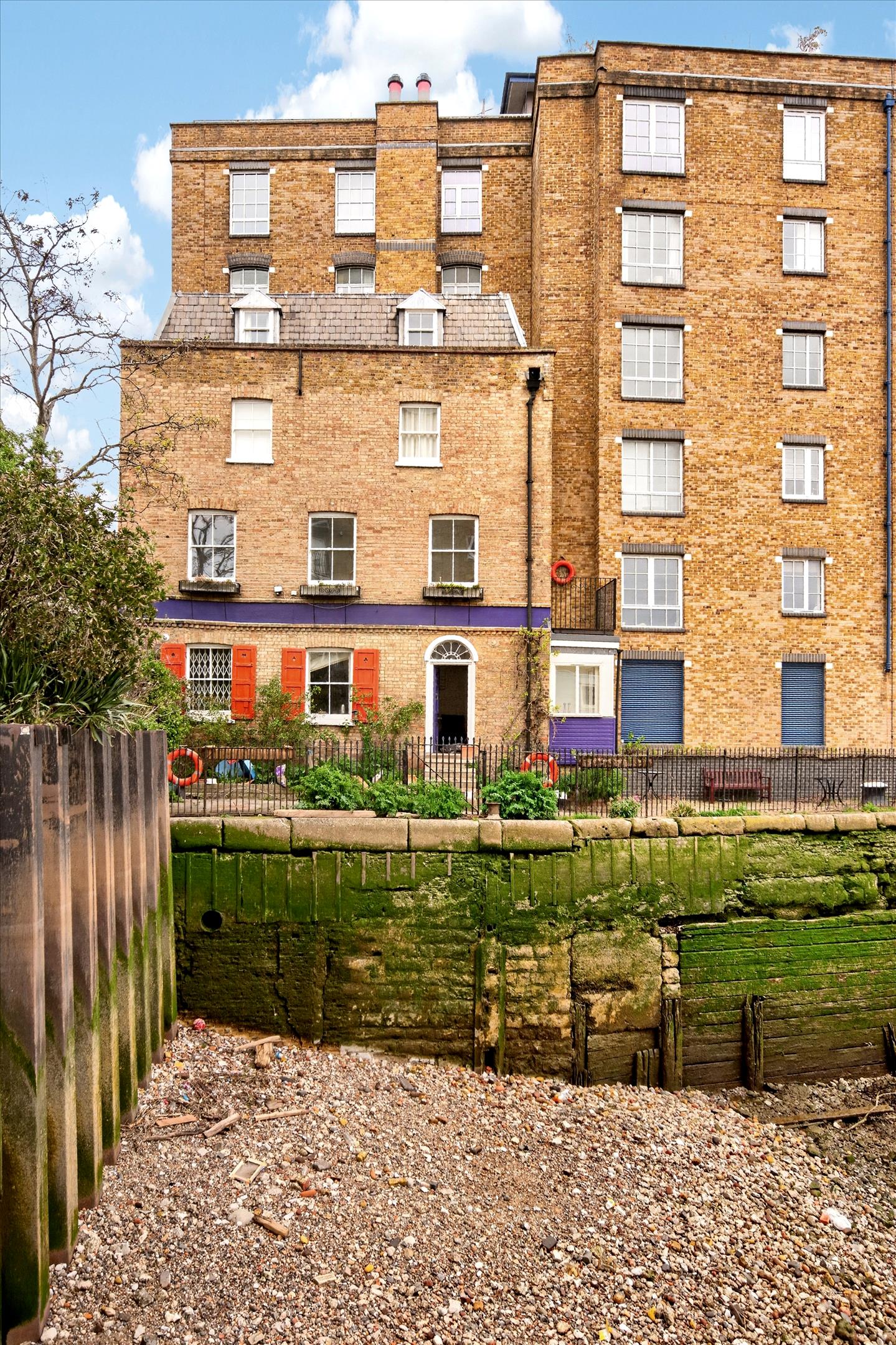 Blyths Wharf, Narrow Street, London, E14