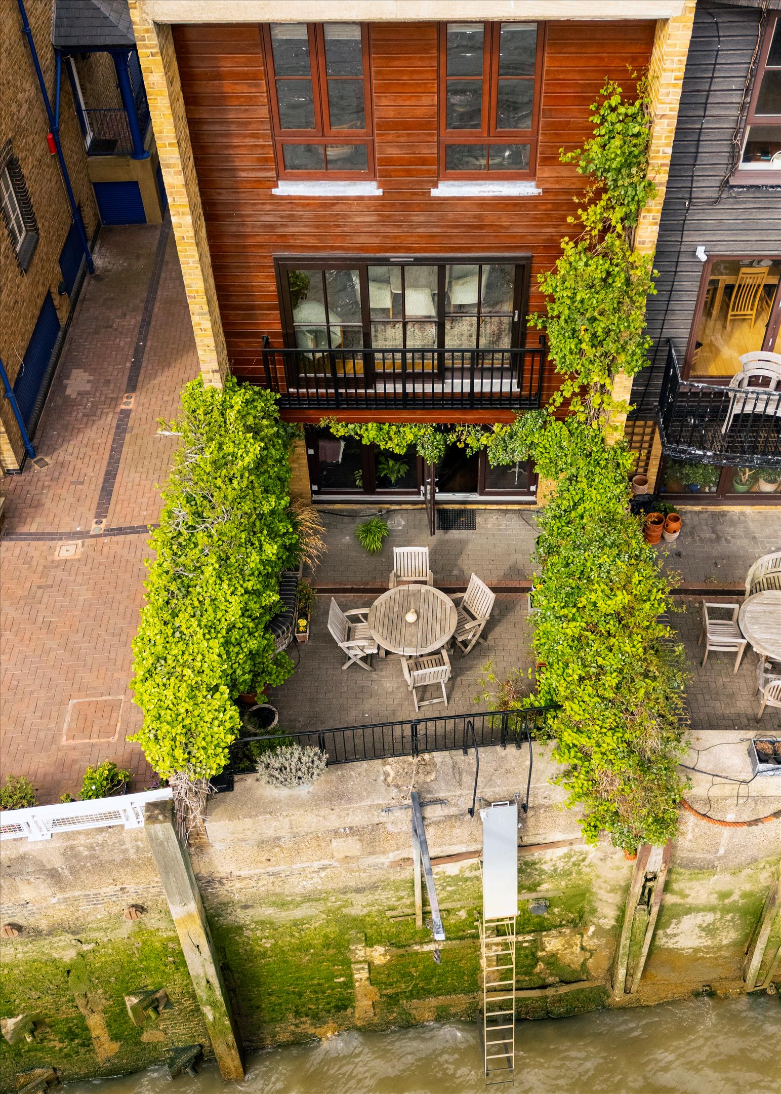 Blyths Wharf, Narrow Street, London, E14