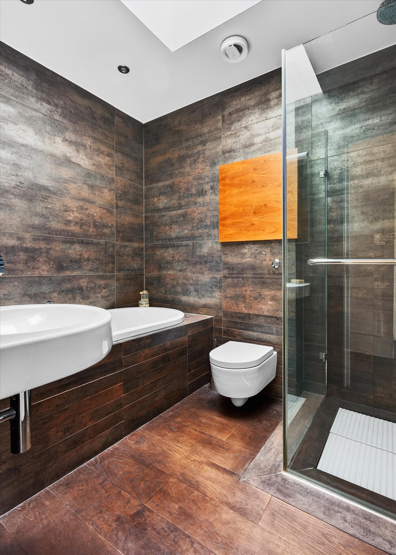 Blyths Wharf, Narrow Street, London, E14
