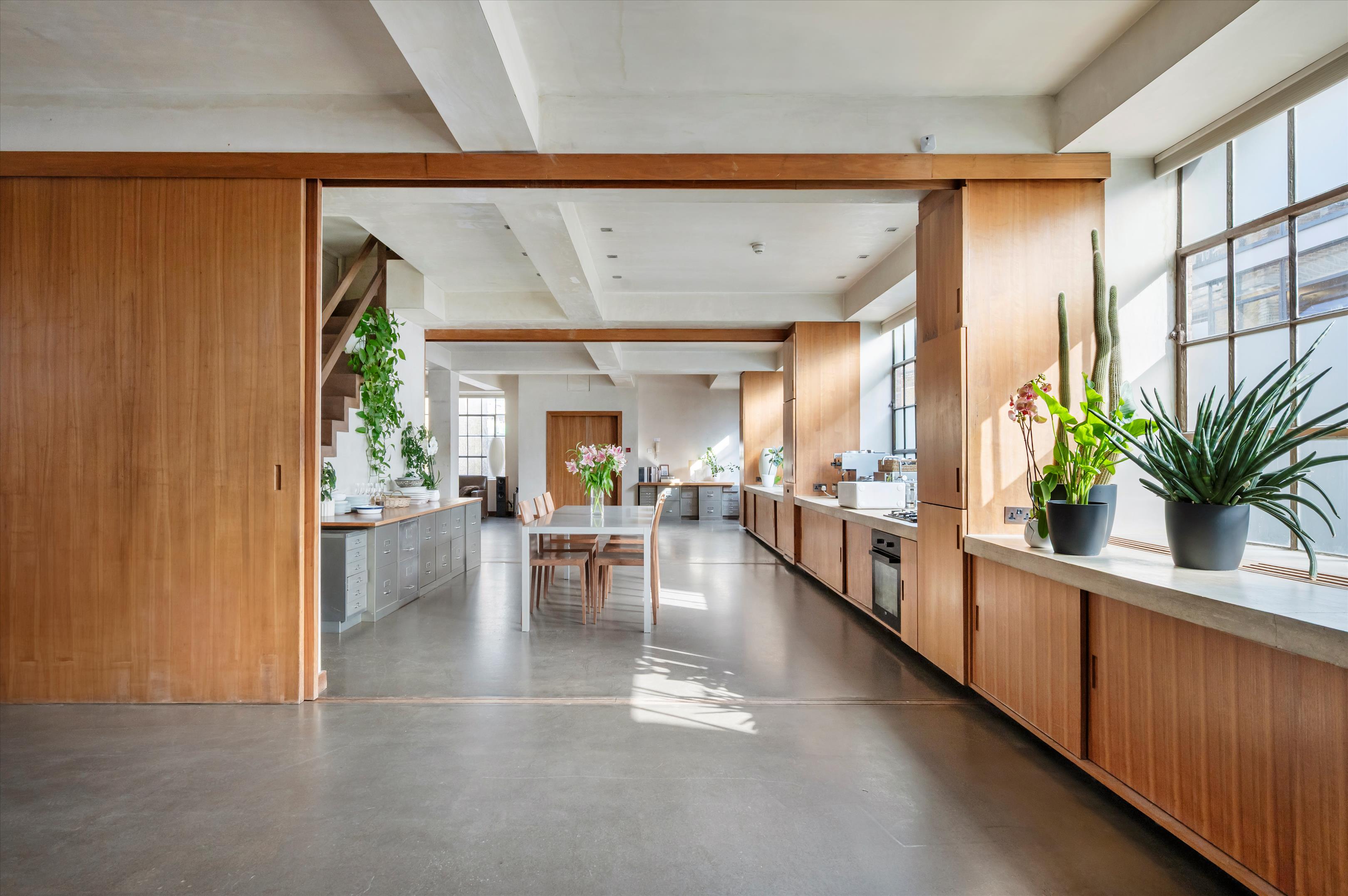Bowling Green Lane, London, EC1R