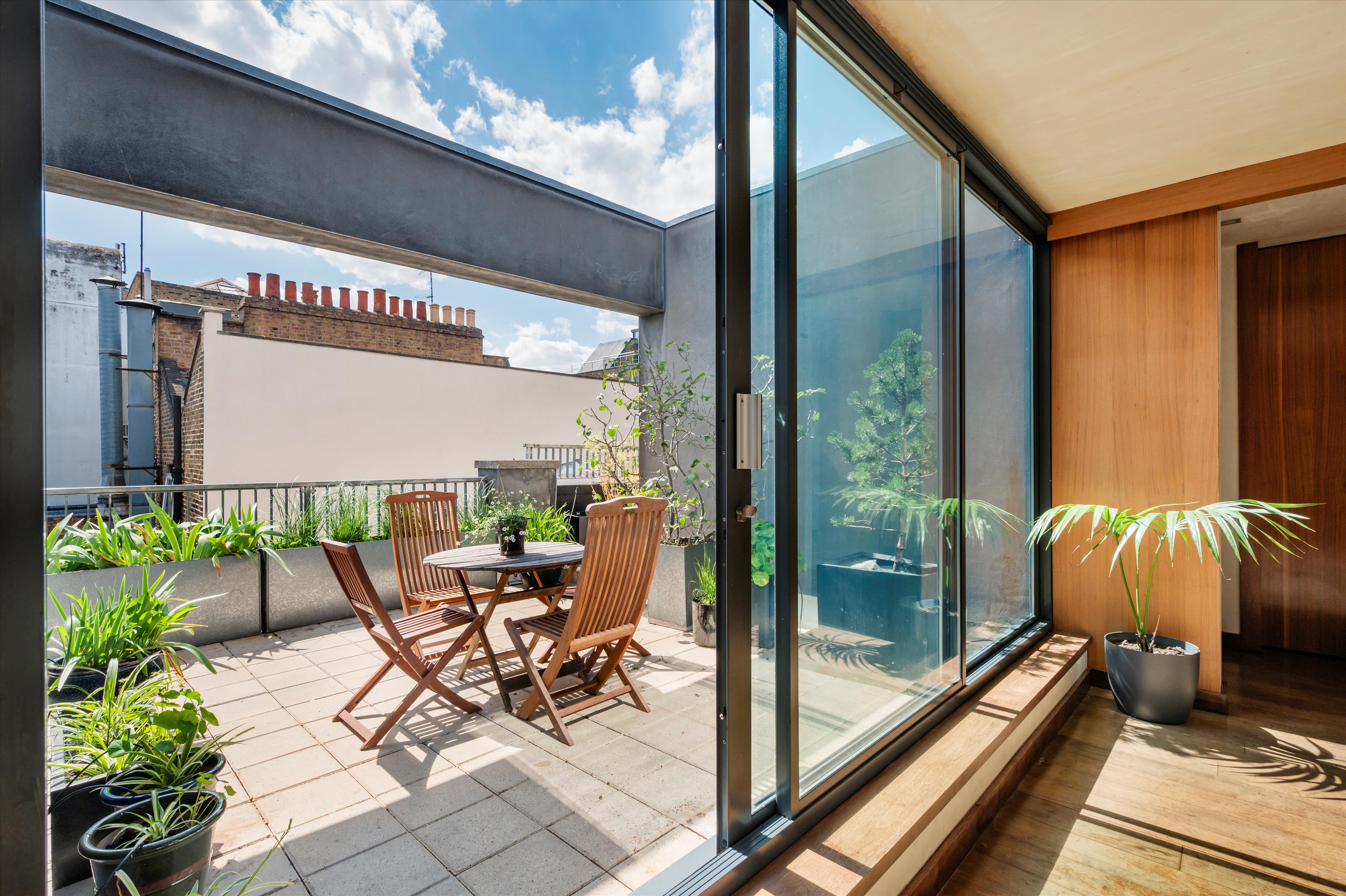Bowling Green Lane, London, EC1R