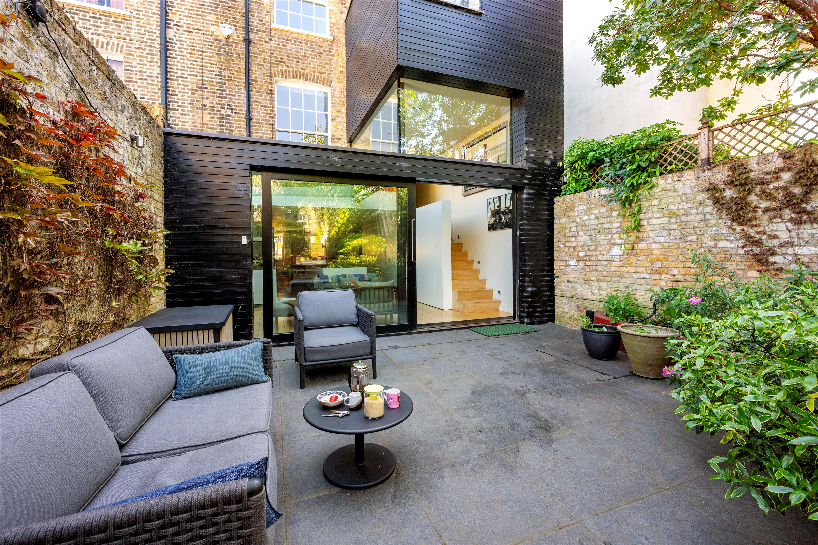 Tredegar Square, London, E3