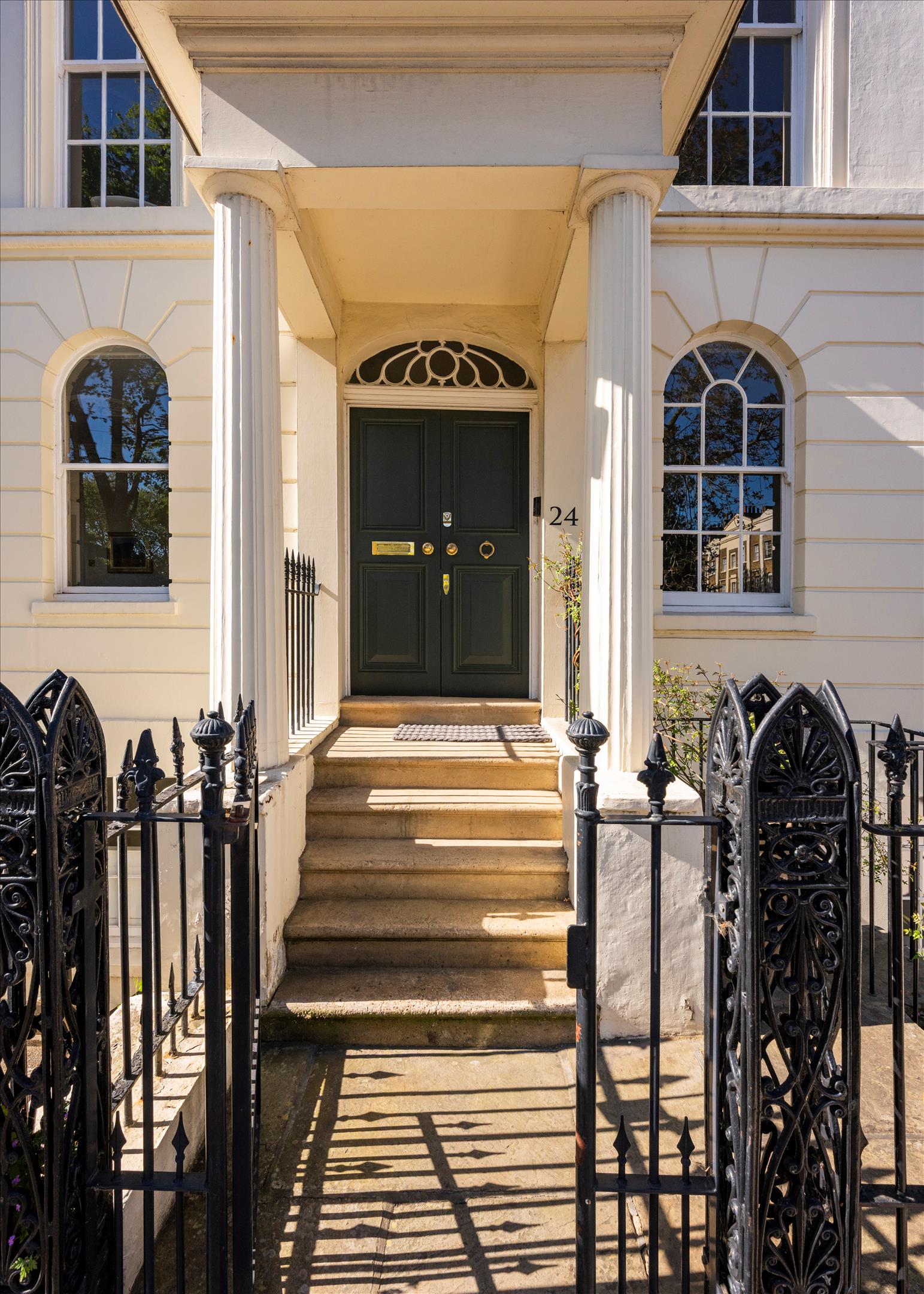 Tredegar Square, London, E3