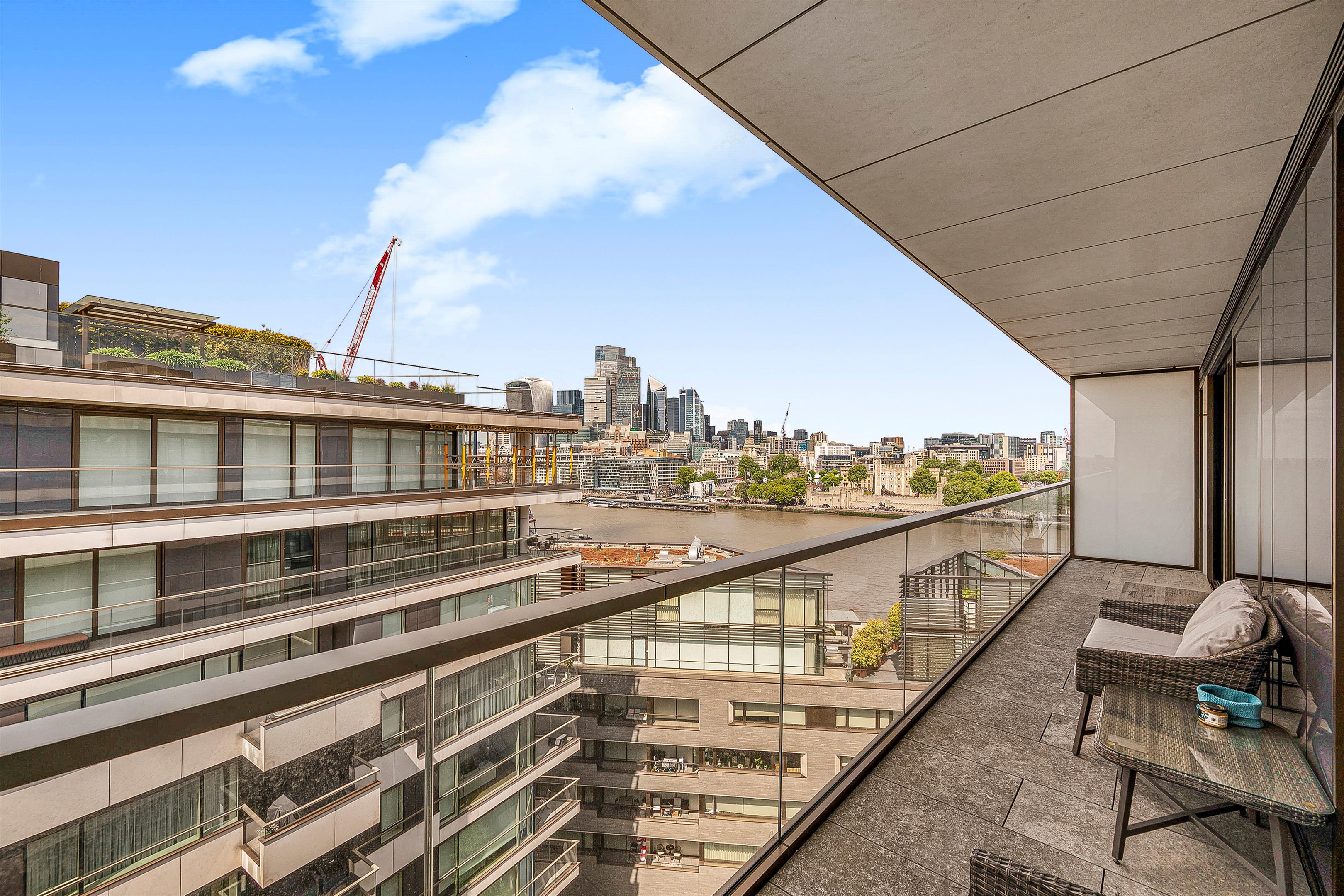 Duchess Walk, London SE1