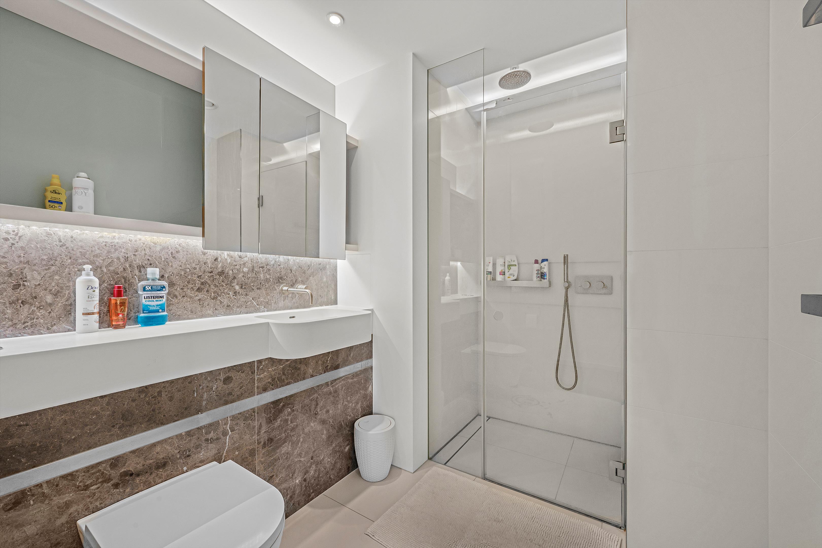 Upper Ground, London SE1