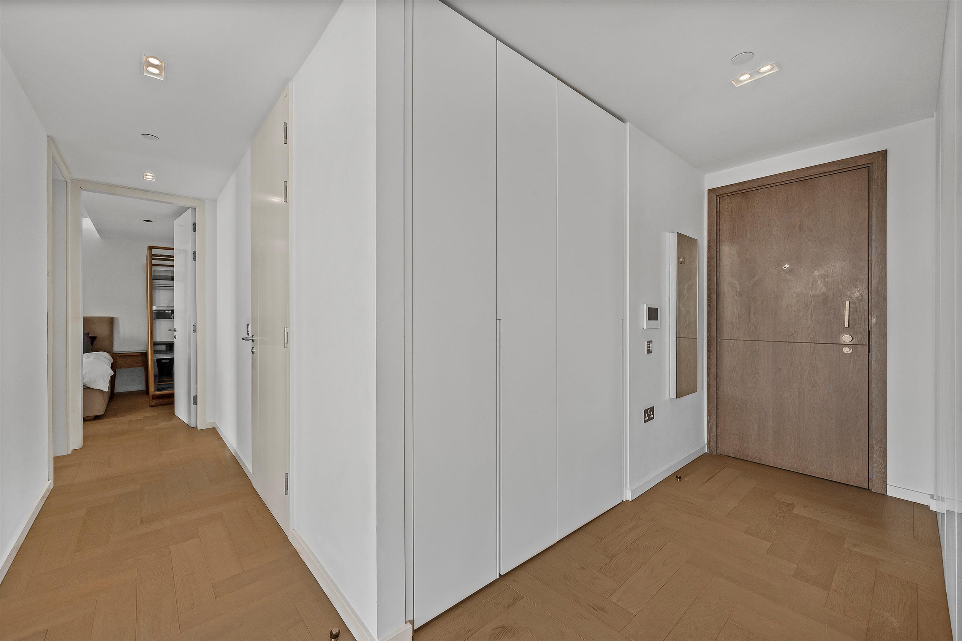 Upper Ground, London SE1