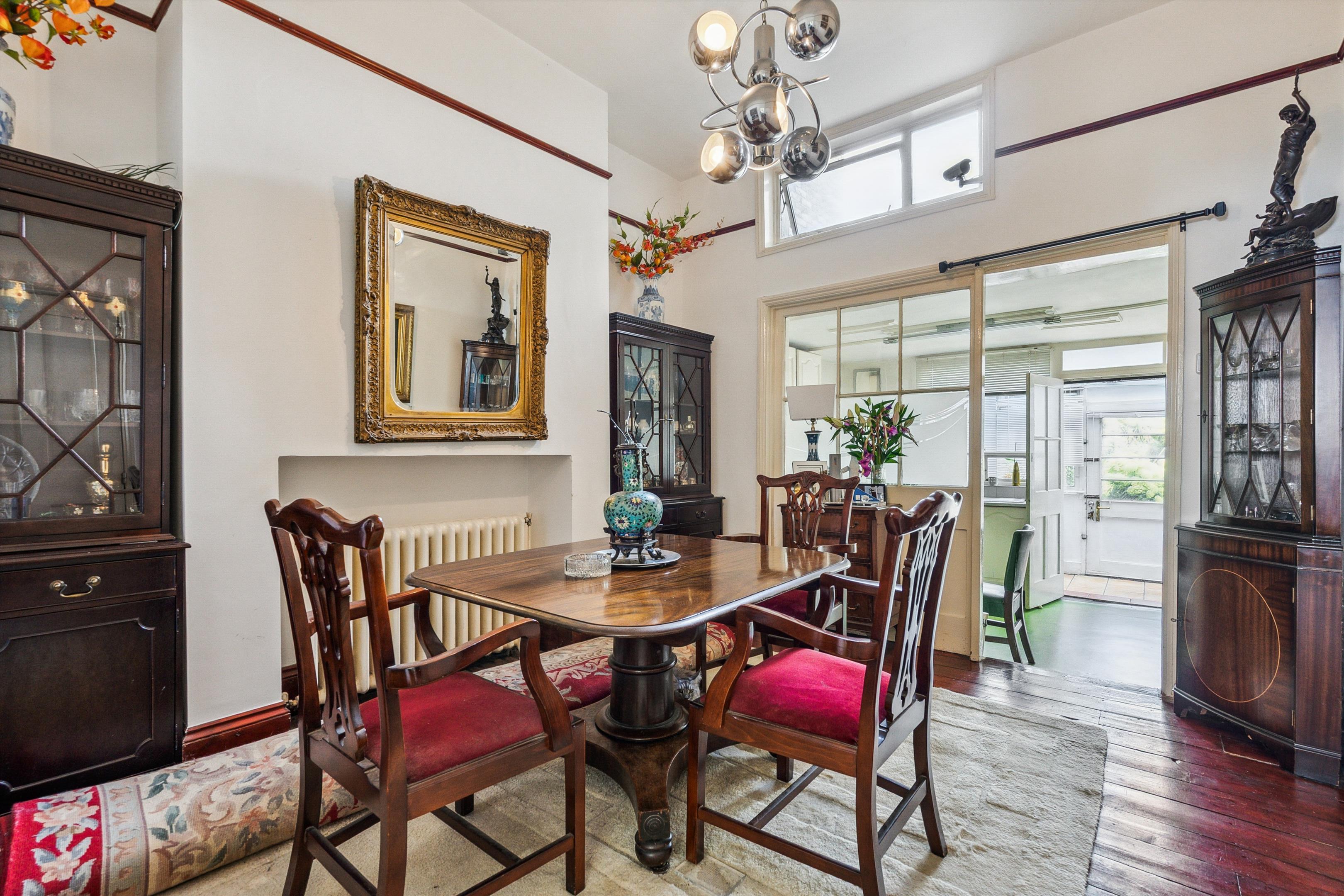 Arlington Gardens, London, W4