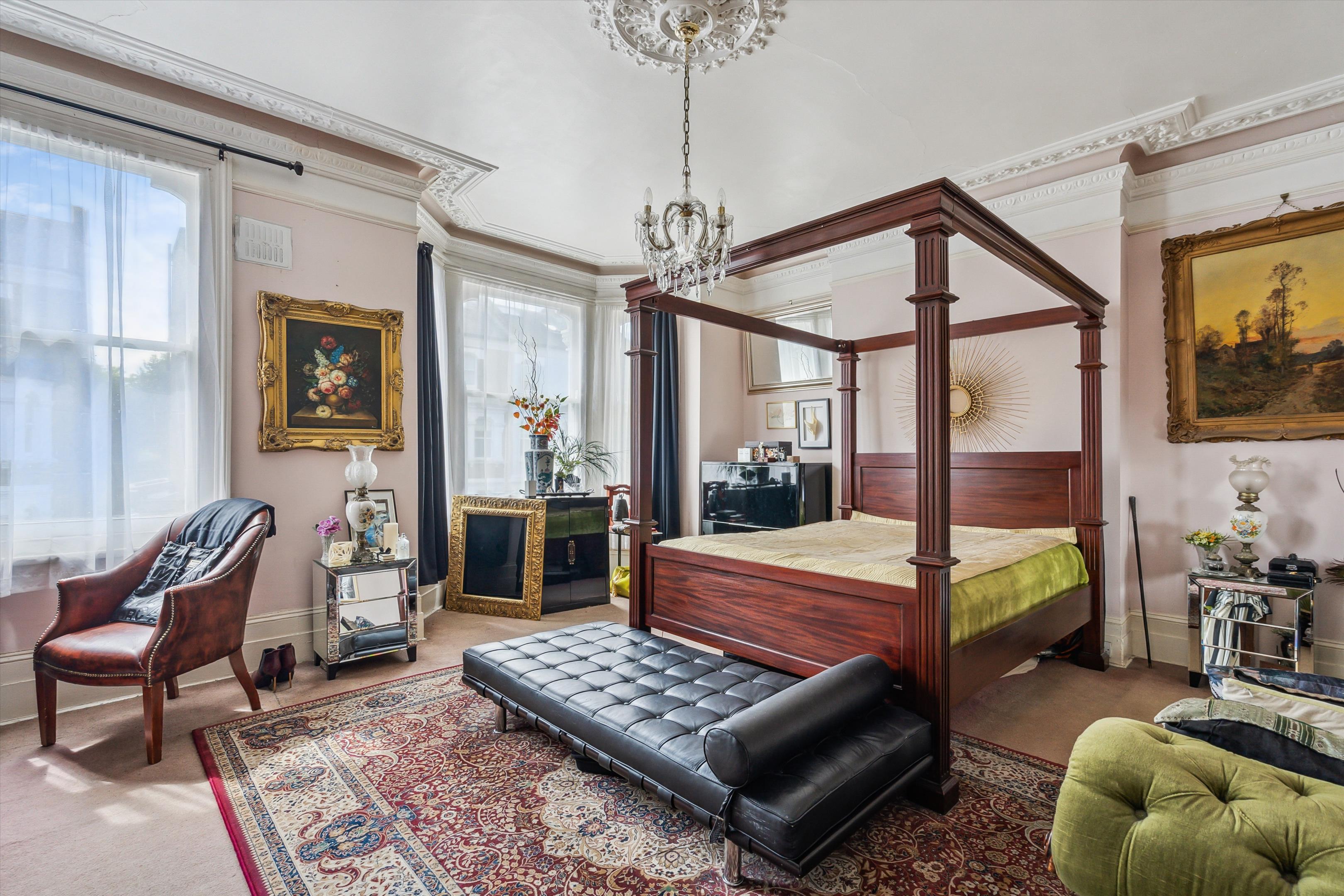 Arlington Gardens, London, W4