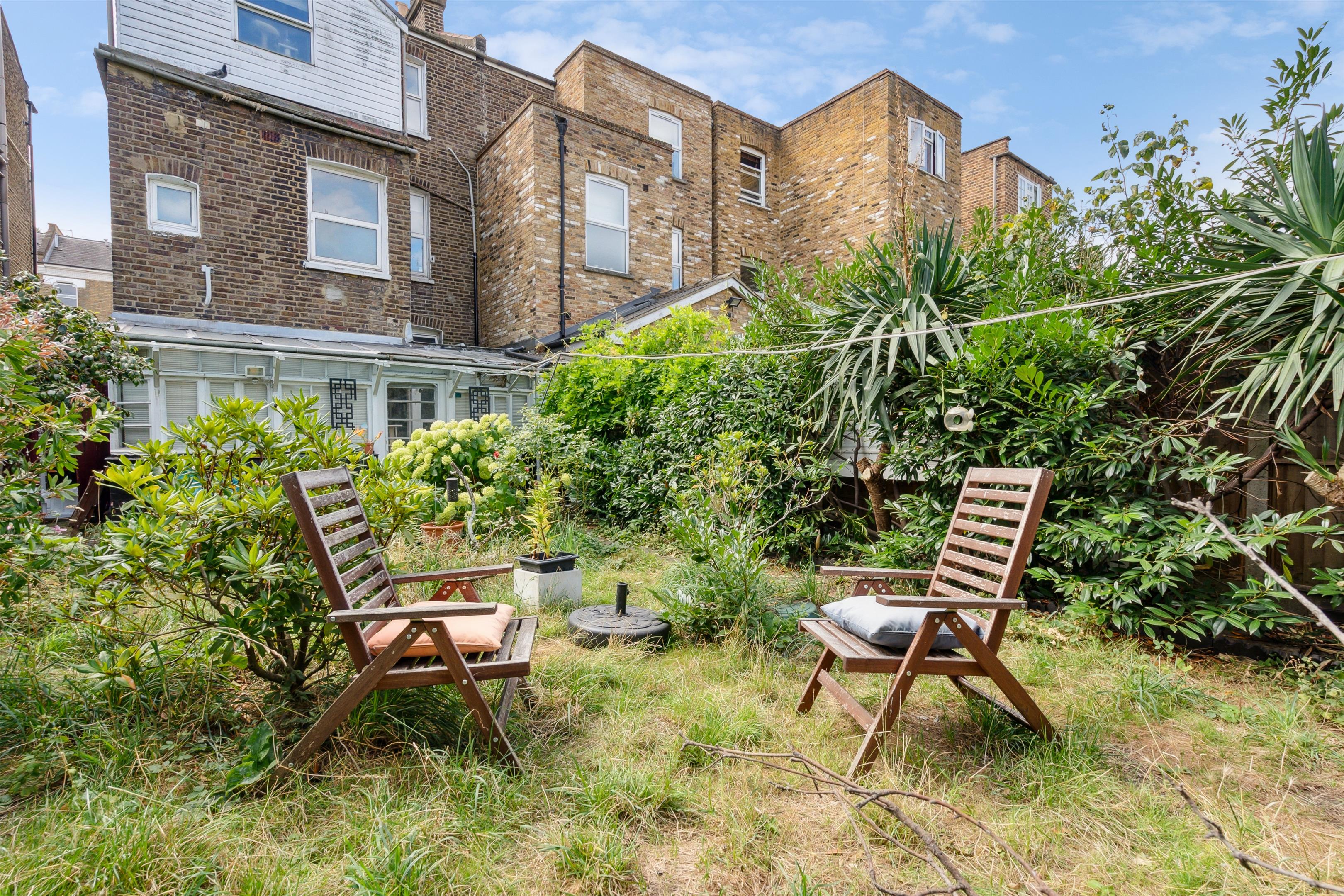 Arlington Gardens, London, W4