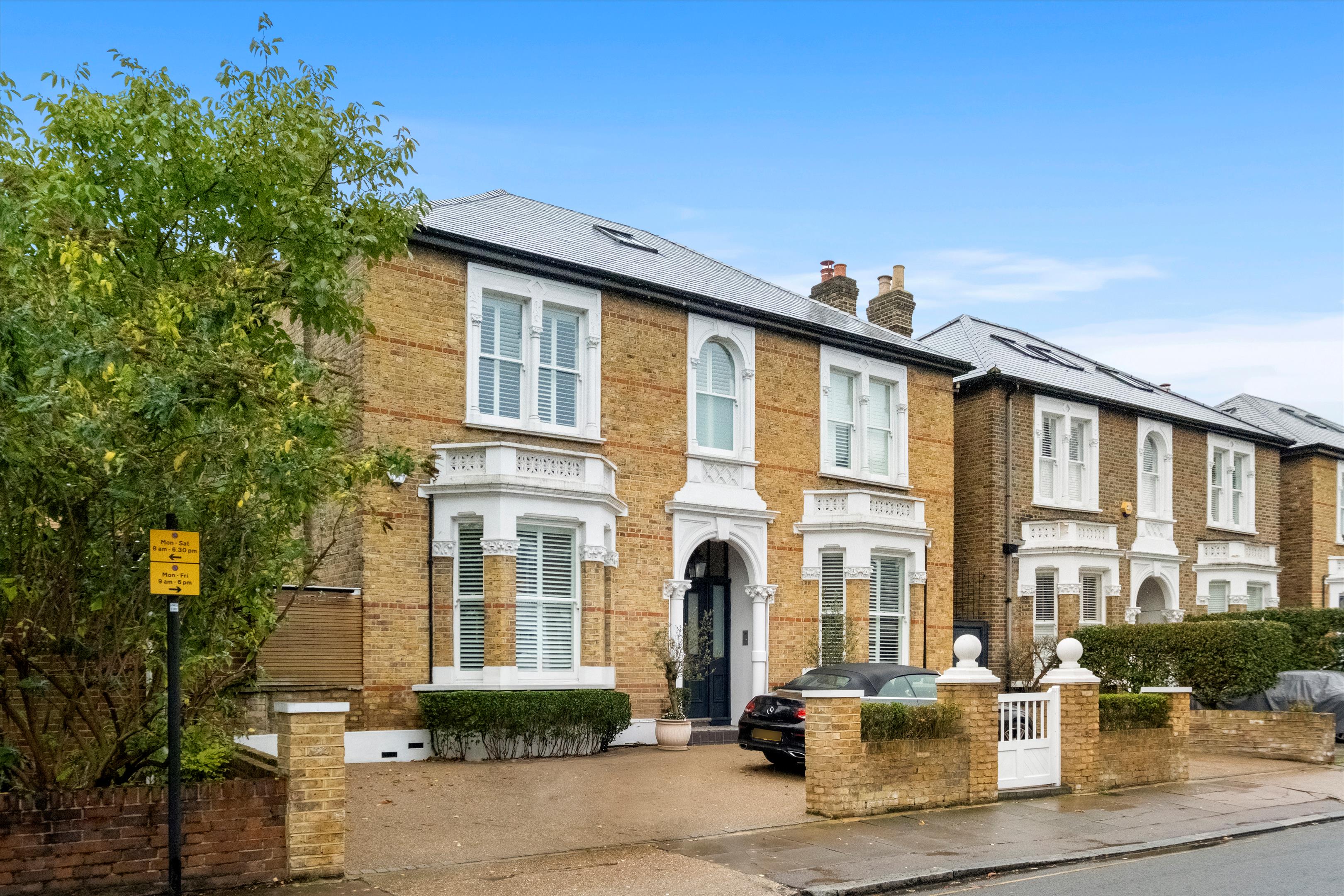 Wellesley Road, London, W4