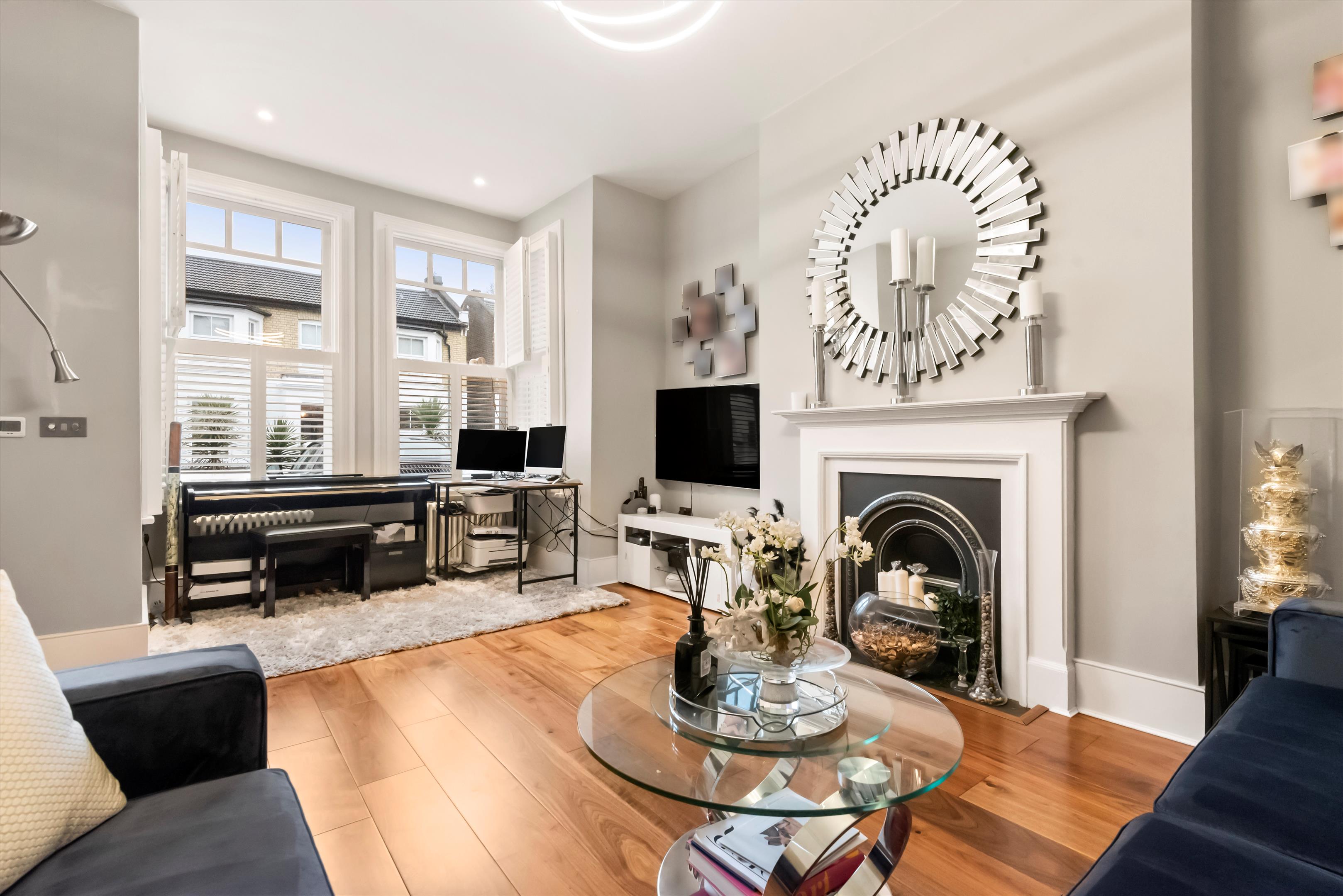 Wellesley Road, London, W4