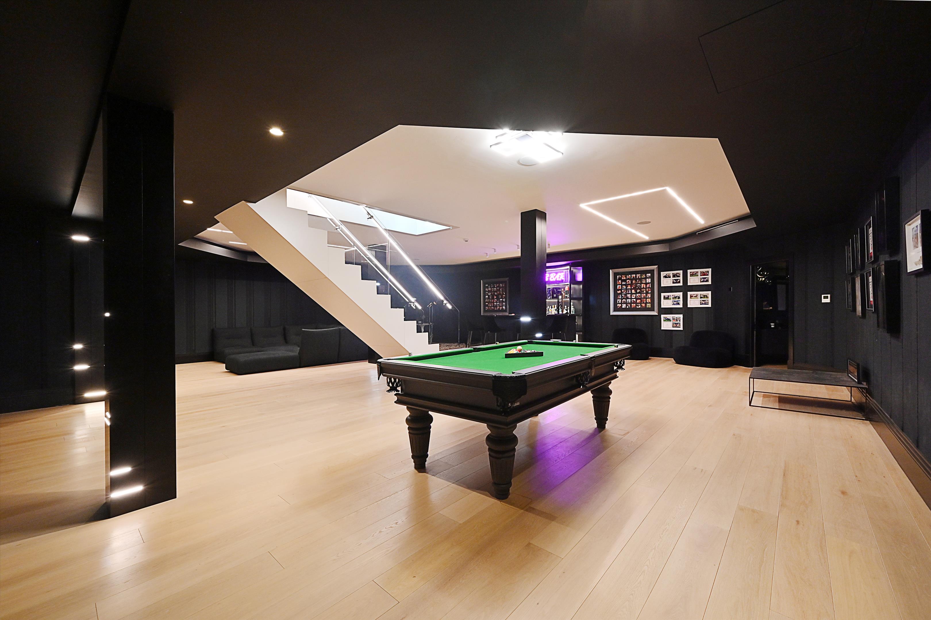 Westbury Road, London, W5
