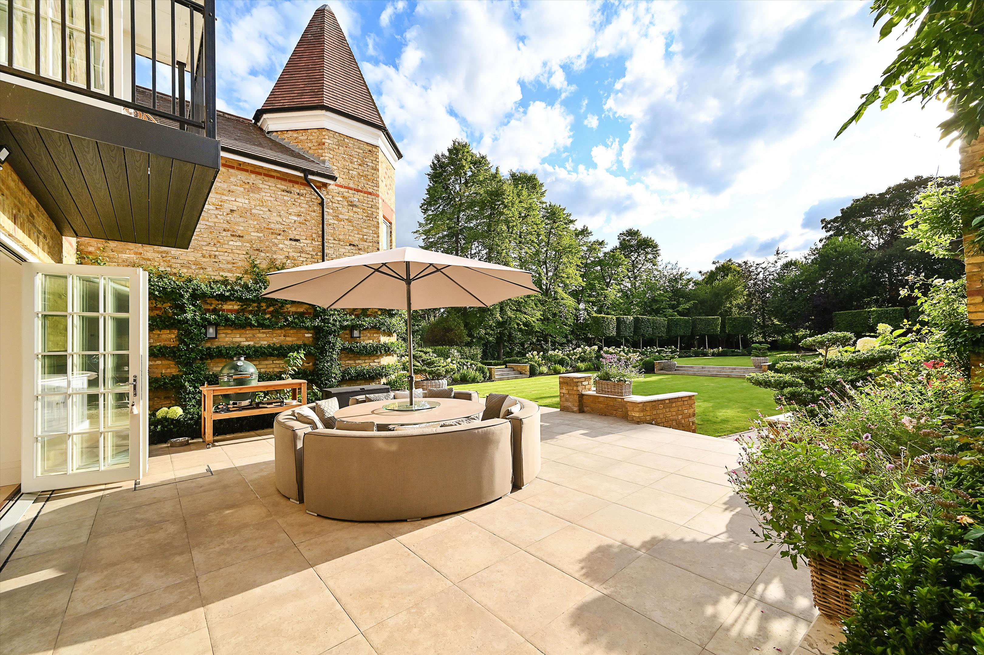 Westbury Road, London, W5