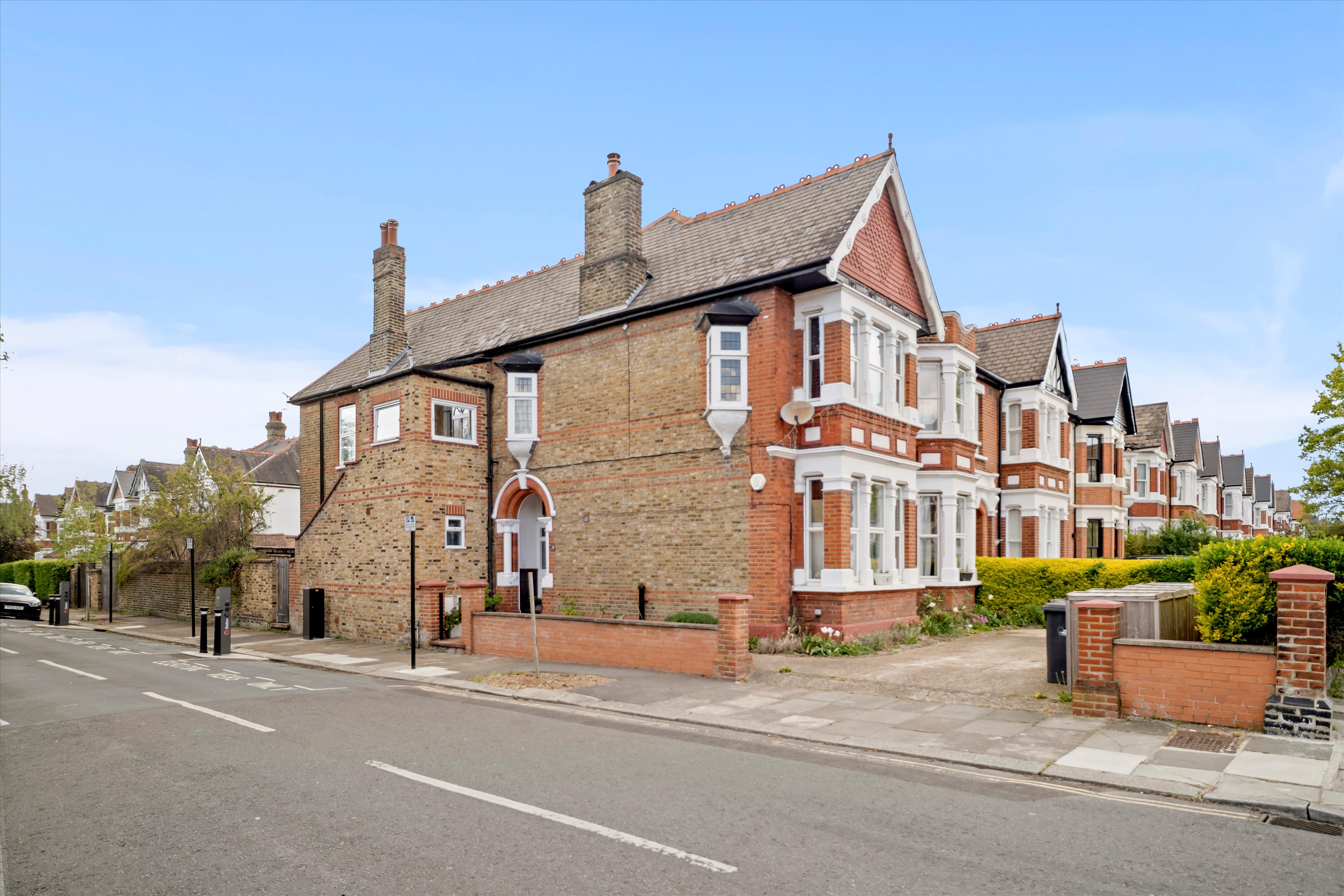 Twyford Avenue, London W3