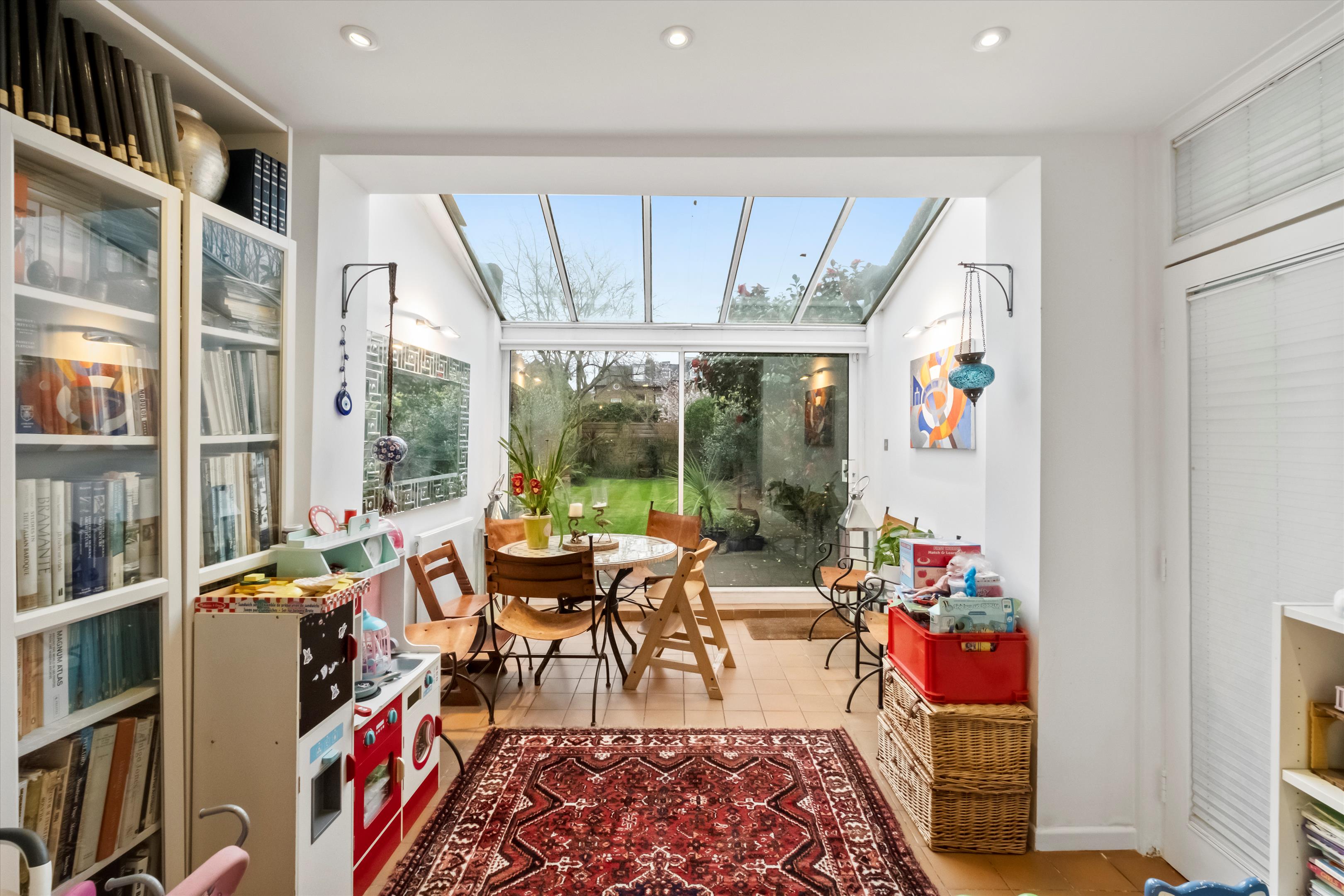 Chiswick Lane, London W4
