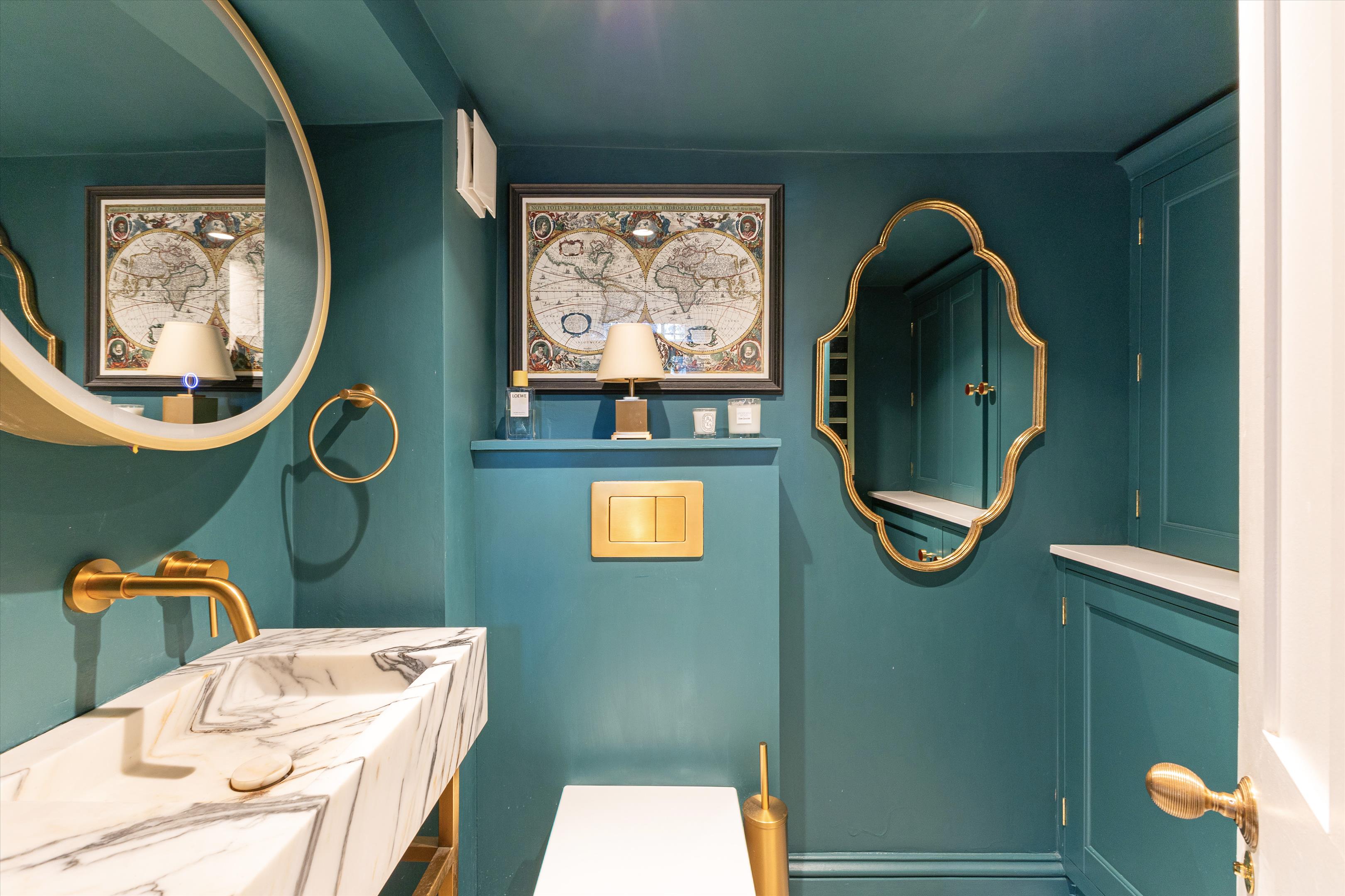 St Peters Villas, London W6