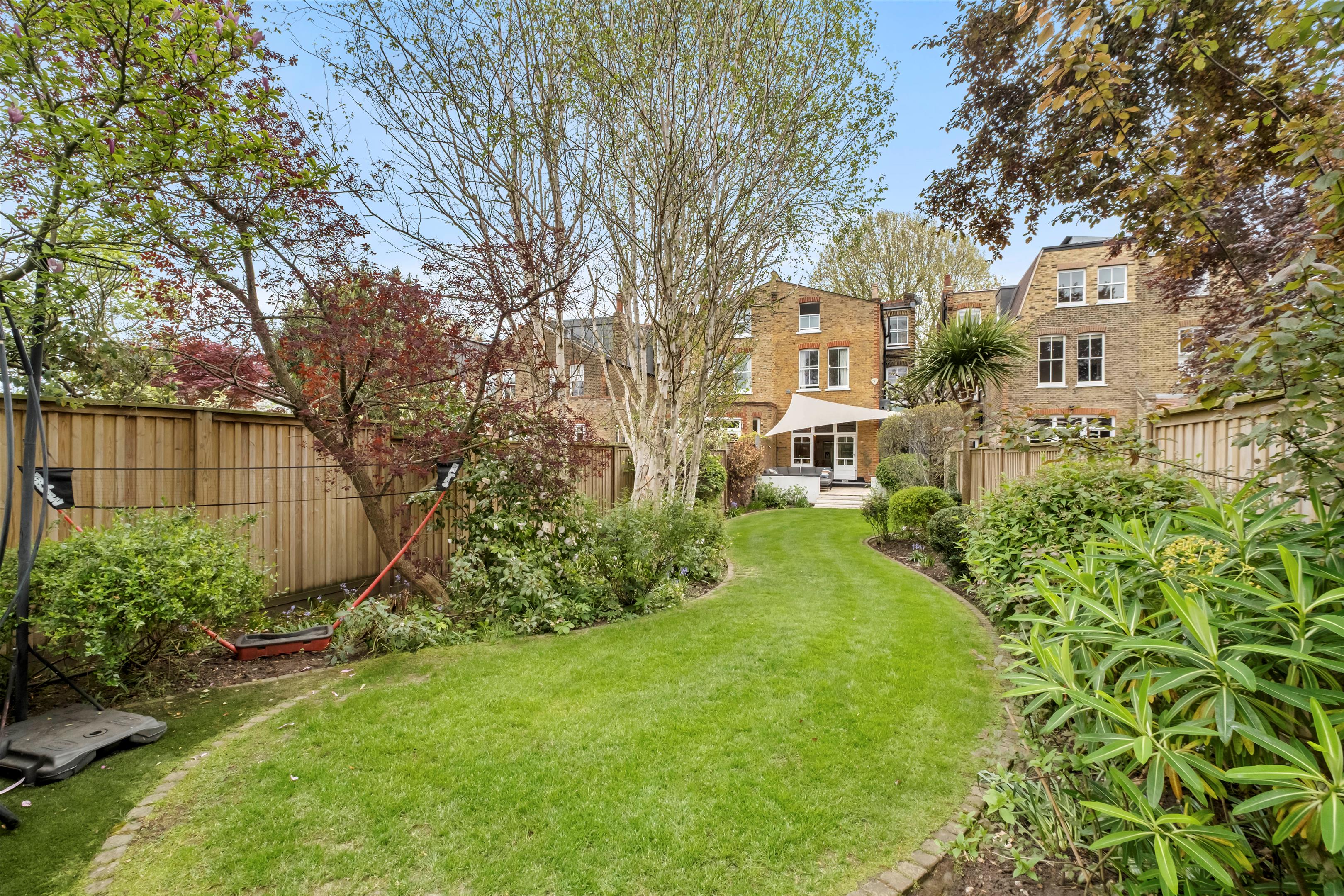 Park Road, London W4