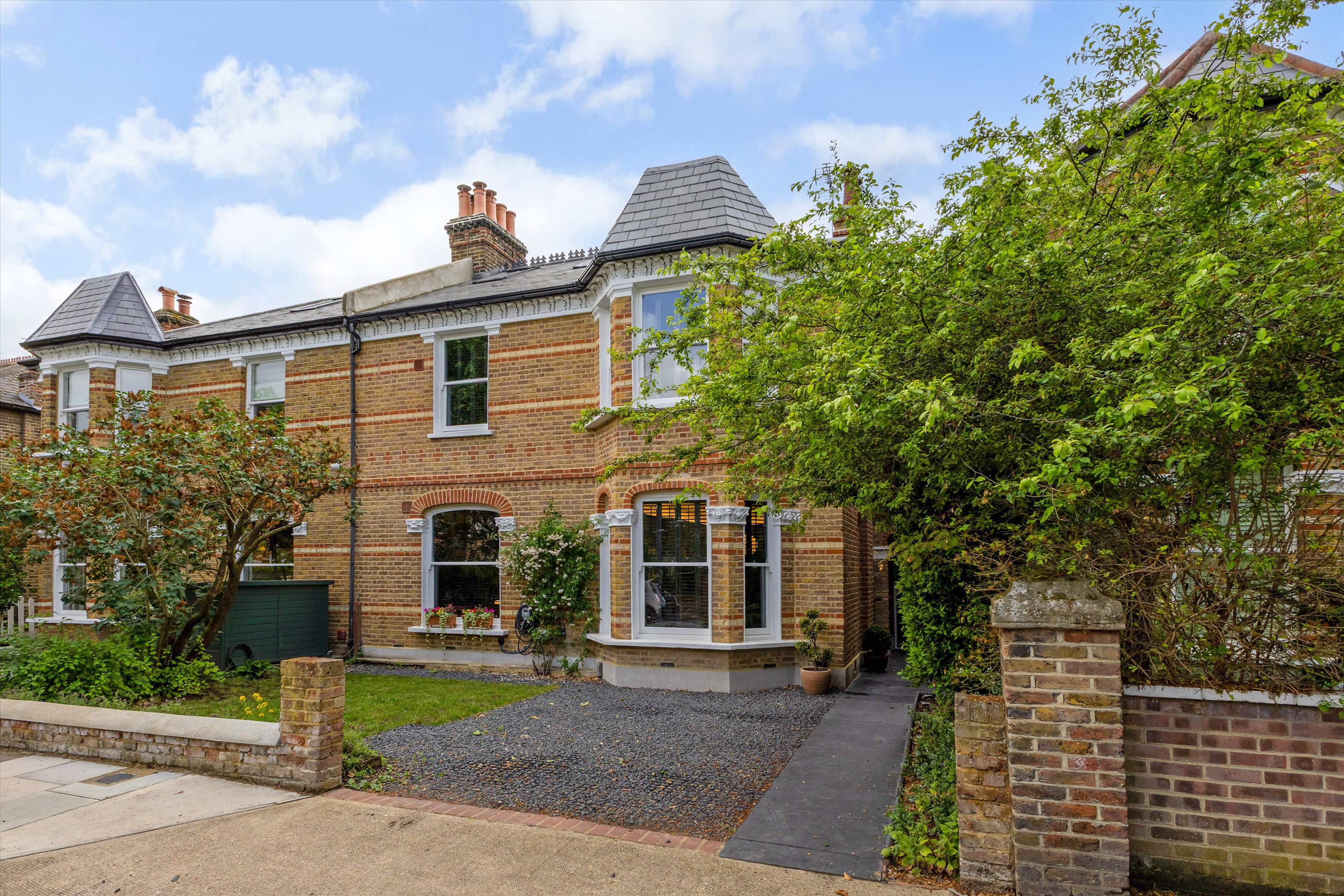 Rylett Road, London, W12