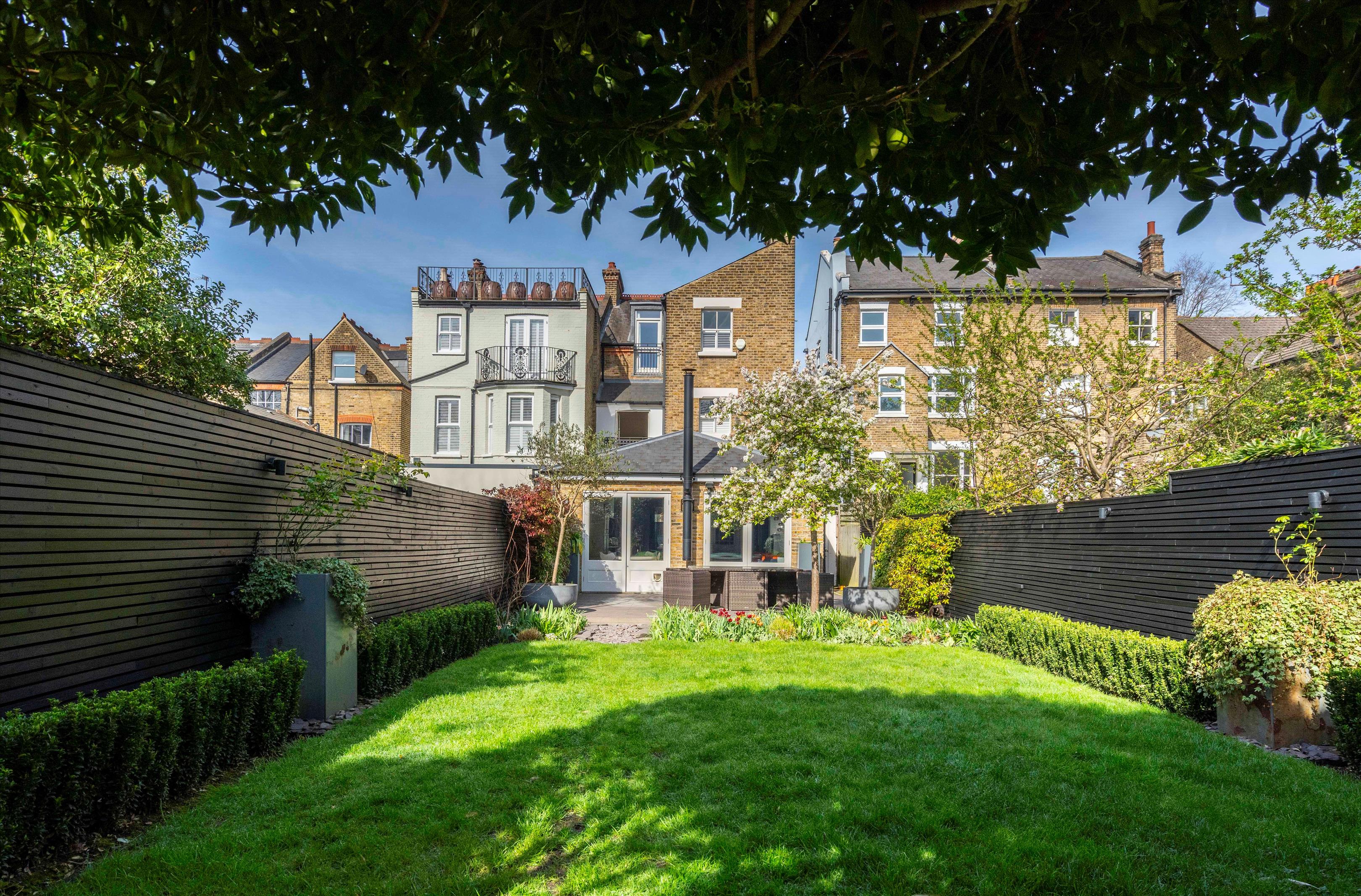 Underhill Road, East Dulwich, London, SE22.