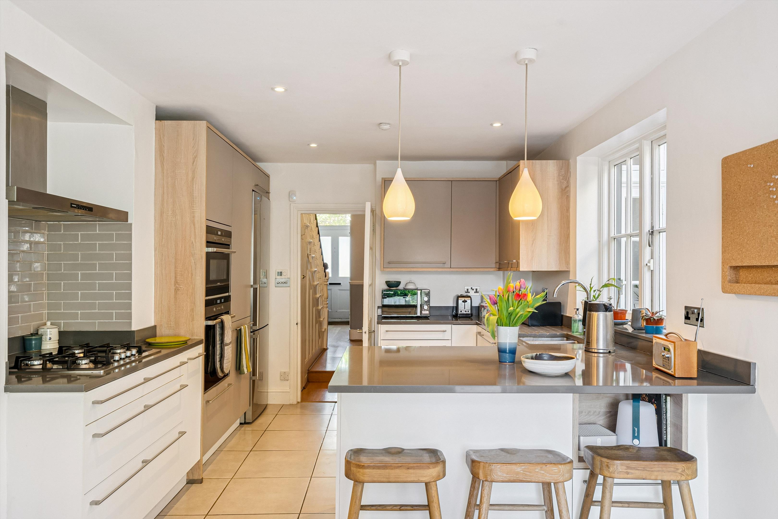 Gubyon Avenue, London SE24