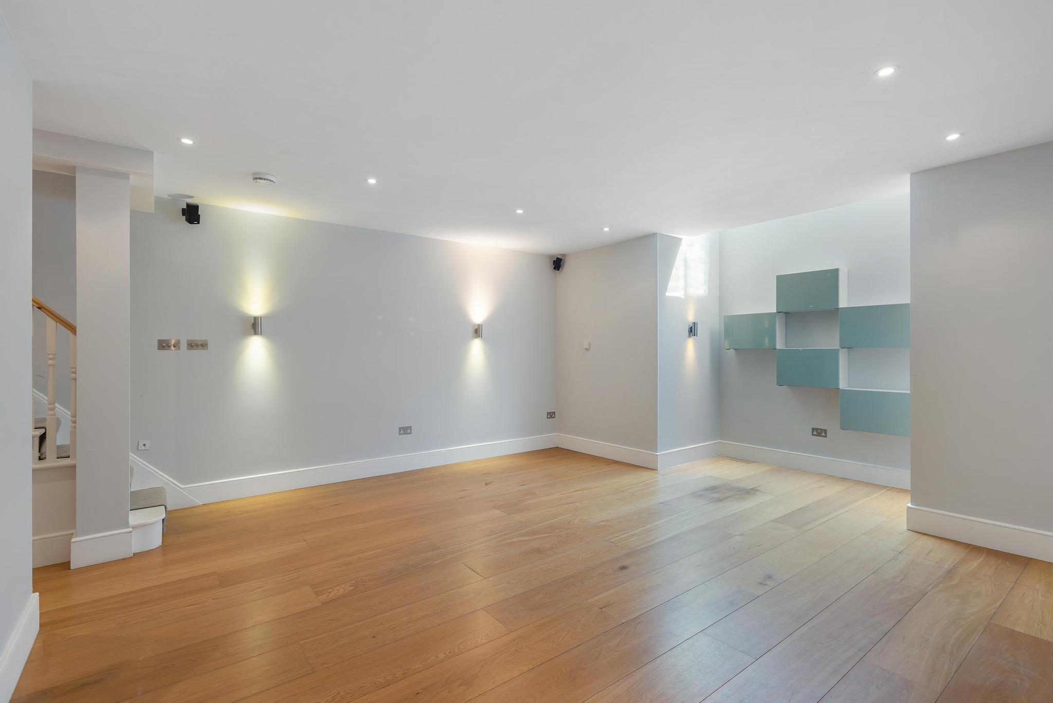 Woodwarde Road, London, SE22