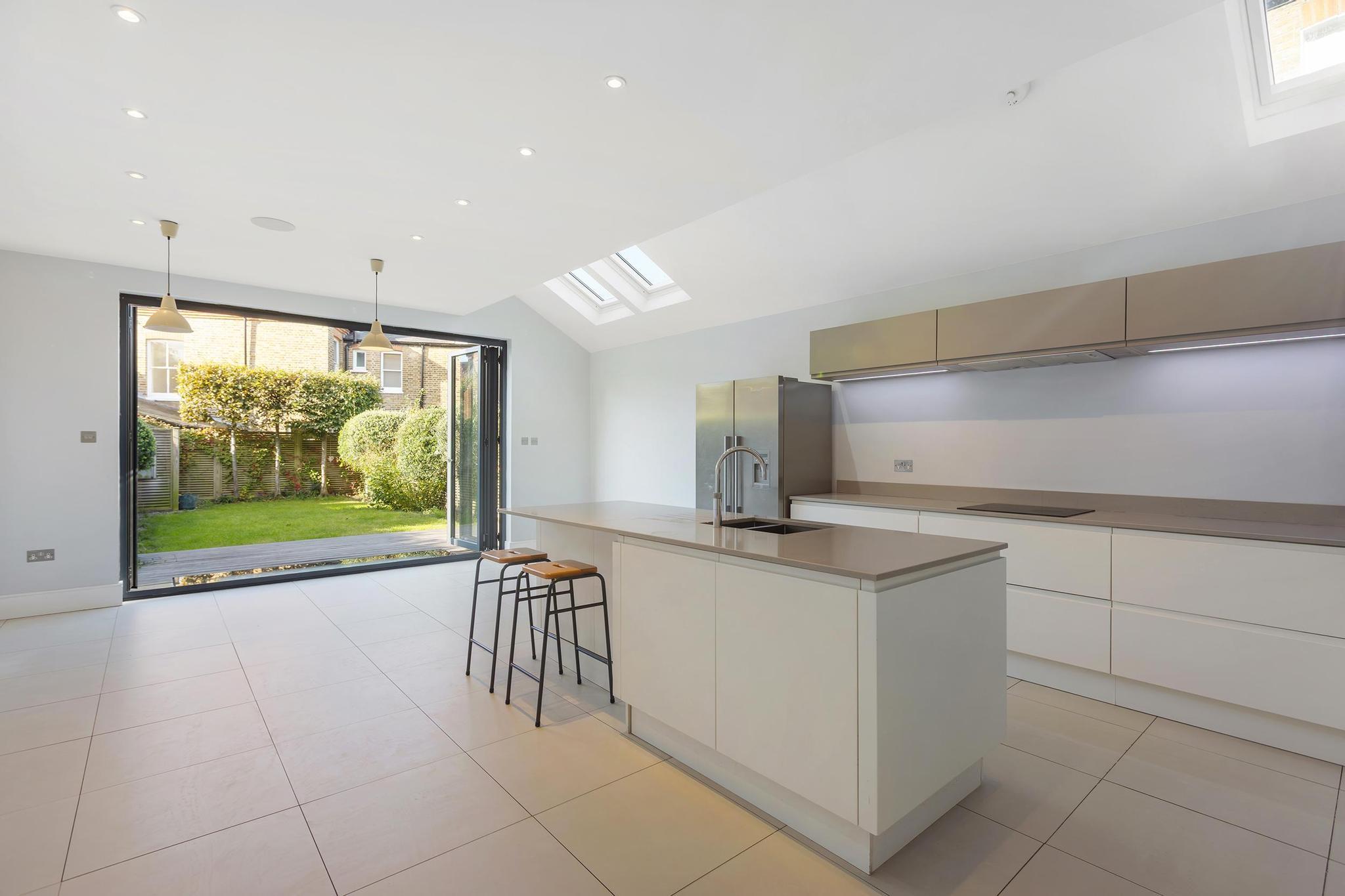 Woodwarde Road, London, SE22