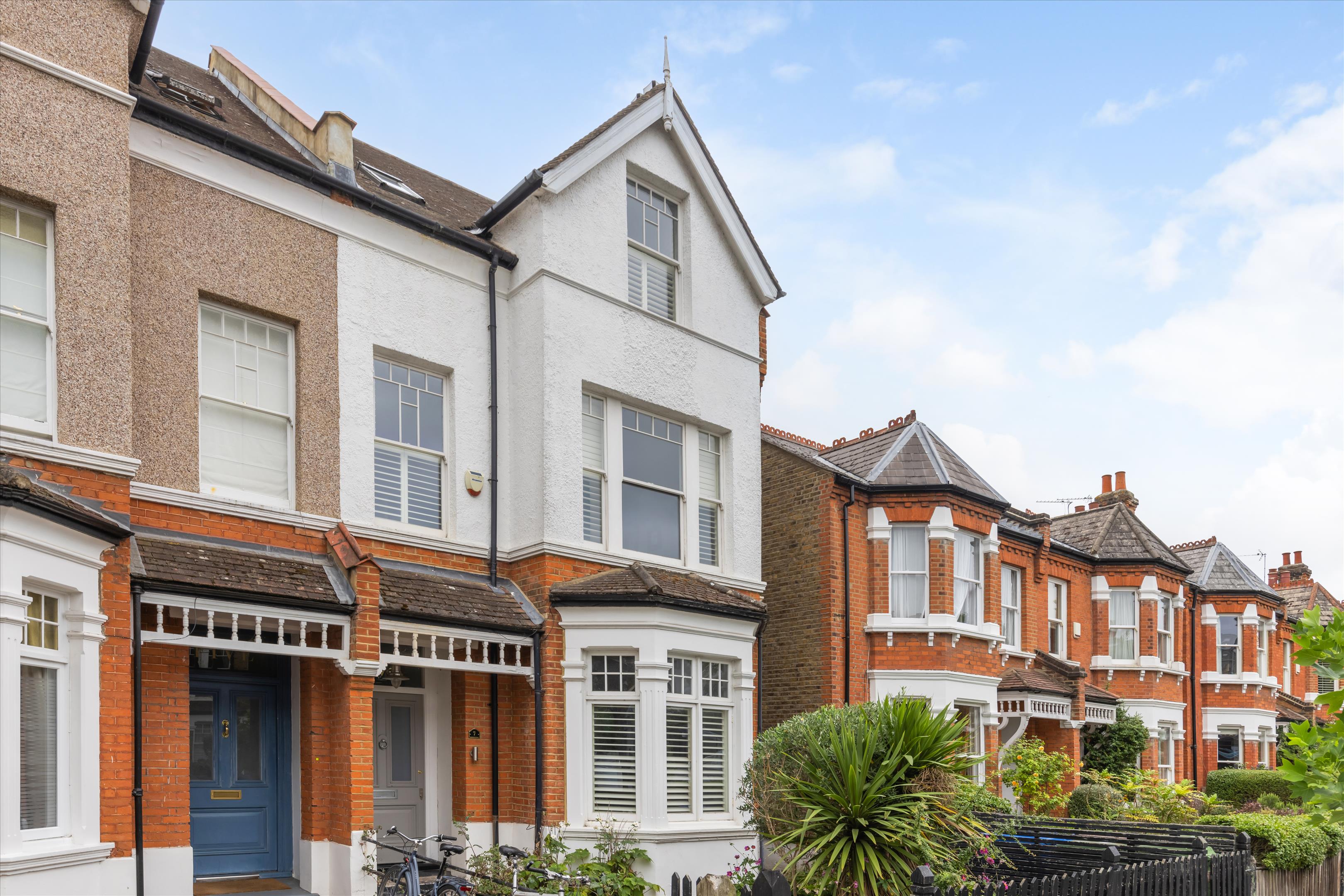 Woodwarde Road, London, SE22