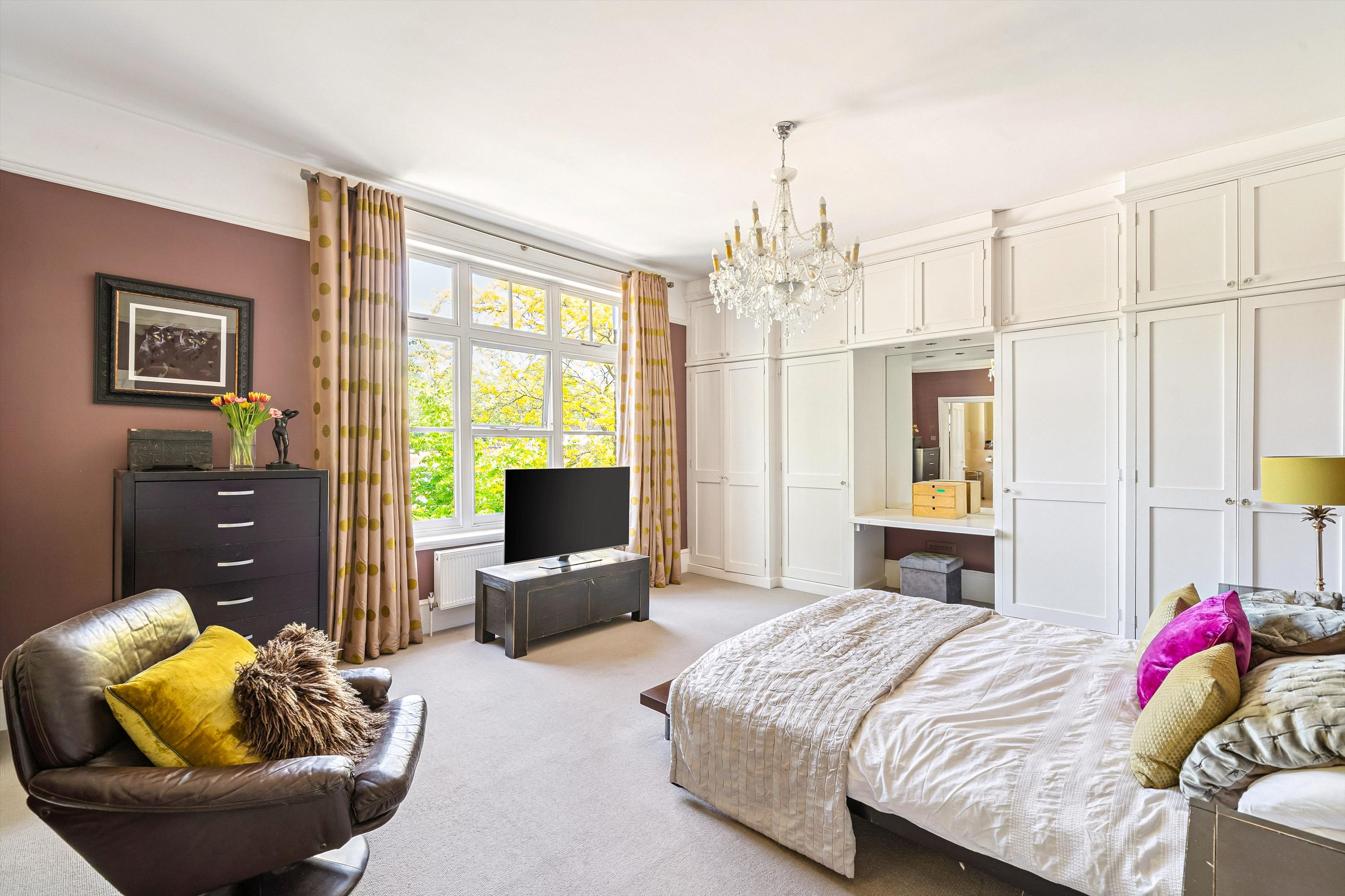Alleyn Park, London, SE21