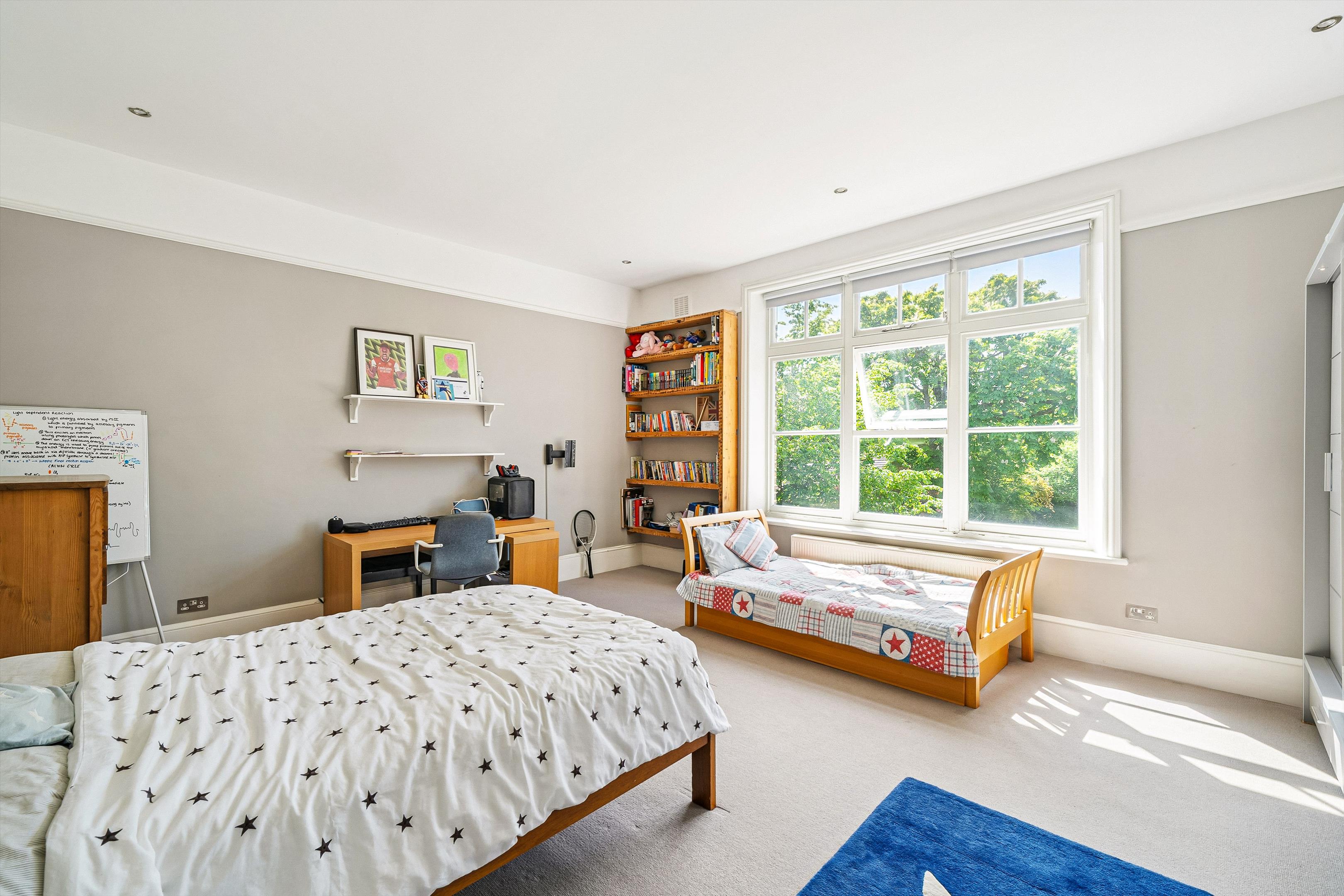 Alleyn Park, London, SE21