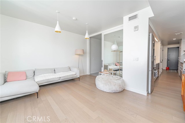 1050 S Grand AVE Unit: 1606