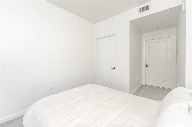 1050 S Grand AVE Unit: 1606