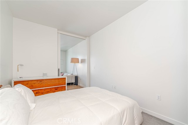 1050 S Grand AVE Unit: 1606