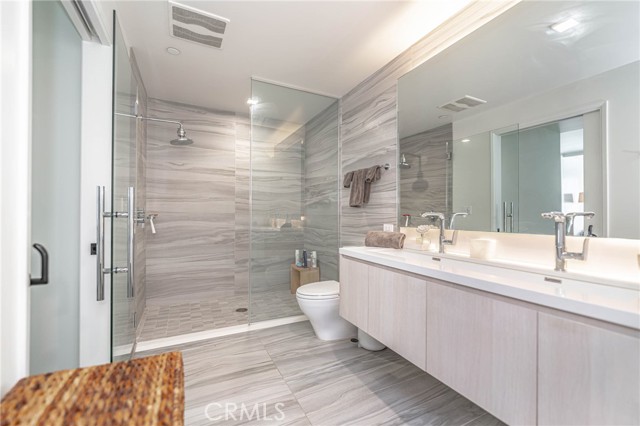 1050 S Grand AVE Unit: 1606