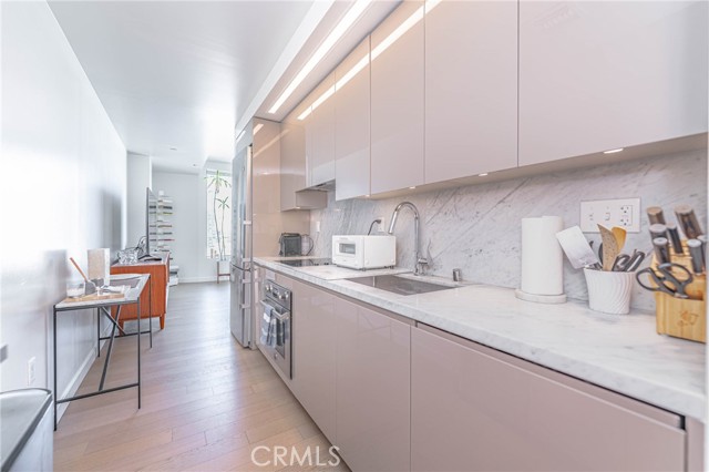 1050 S Grand AVE Unit: 1606