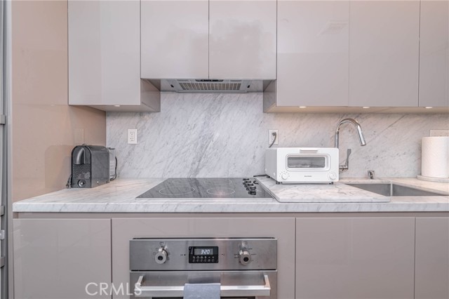 1050 S Grand AVE Unit: 1606