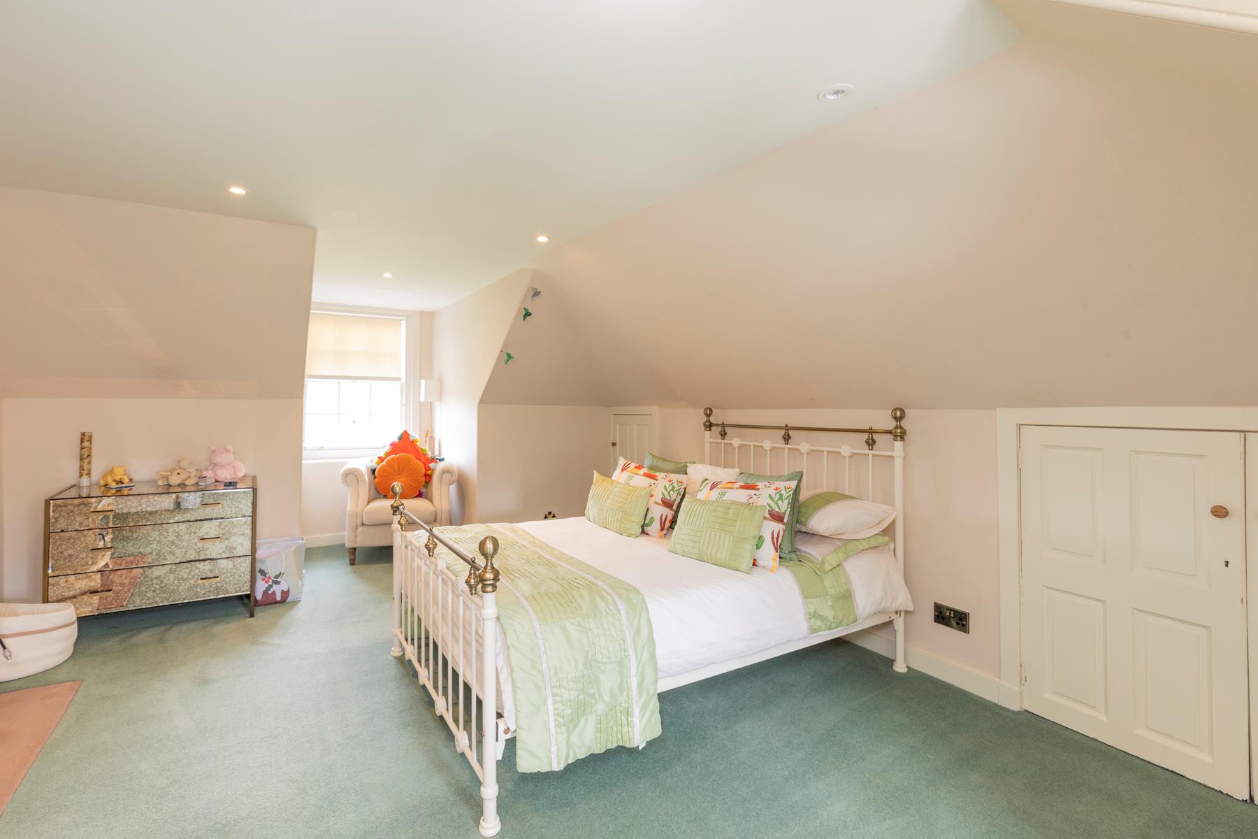 Maybole, South Ayrshire, KA19