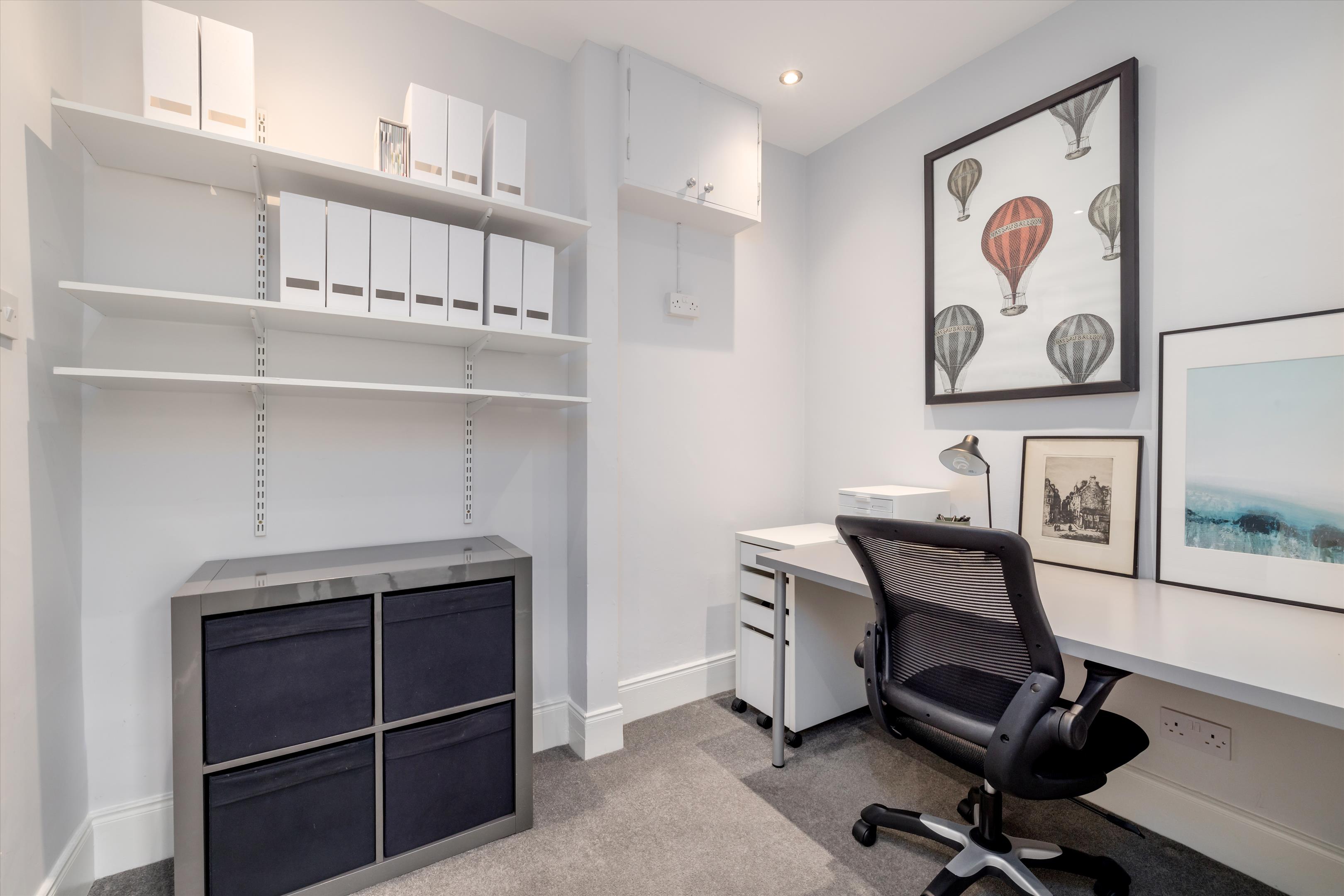 West Castle Road, Edinburgh EH10